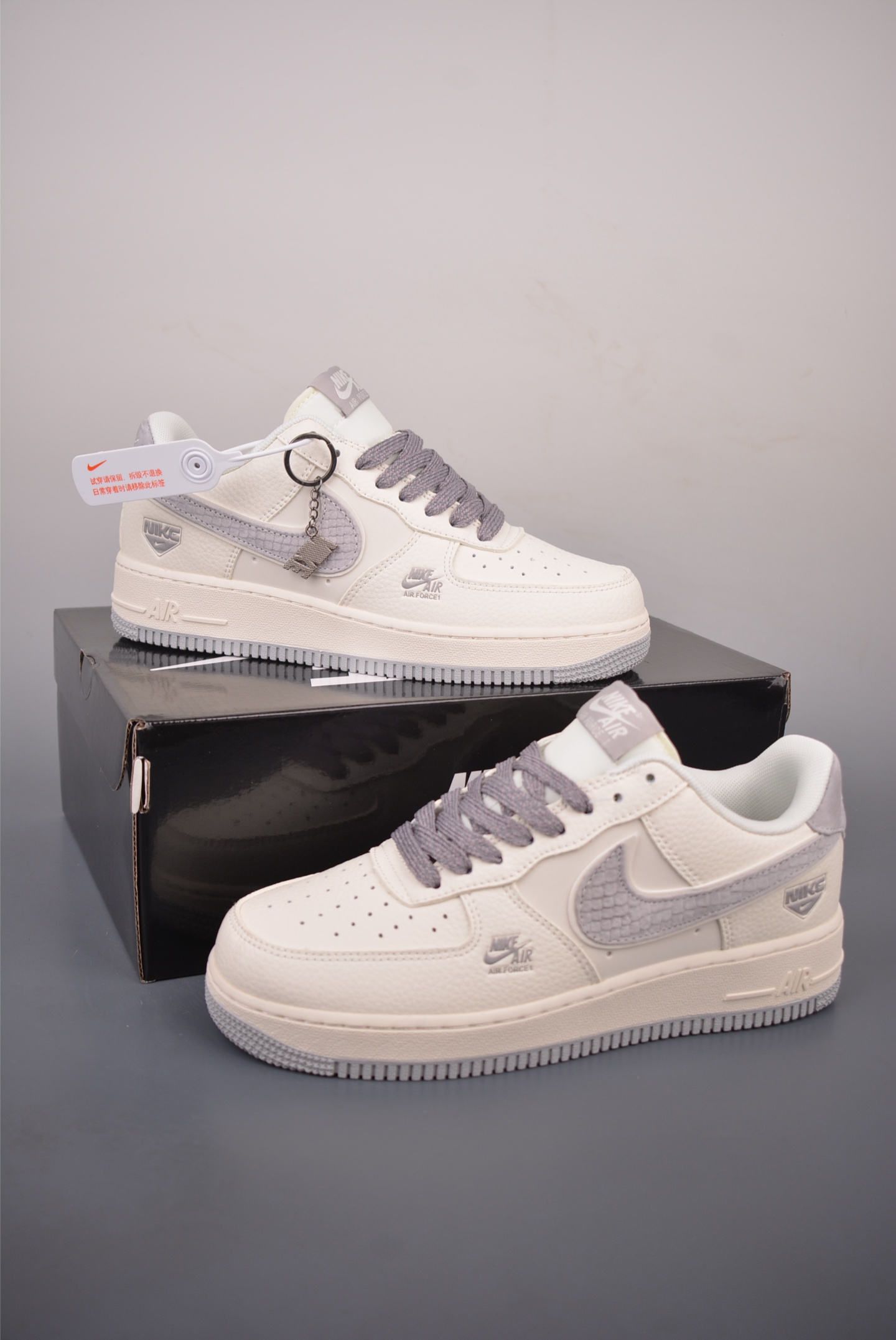 Nike Air Force 1 Low 灰白 DN9688-107