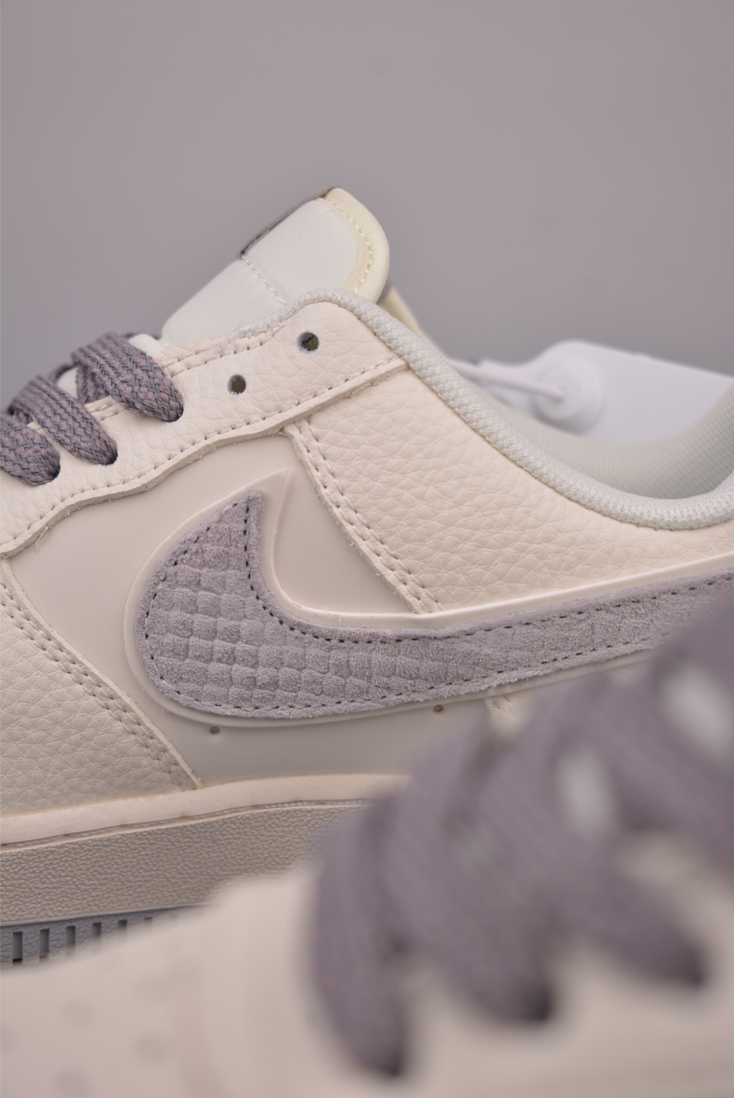 Nike Air Force 1 Low 灰白 DN9688-107