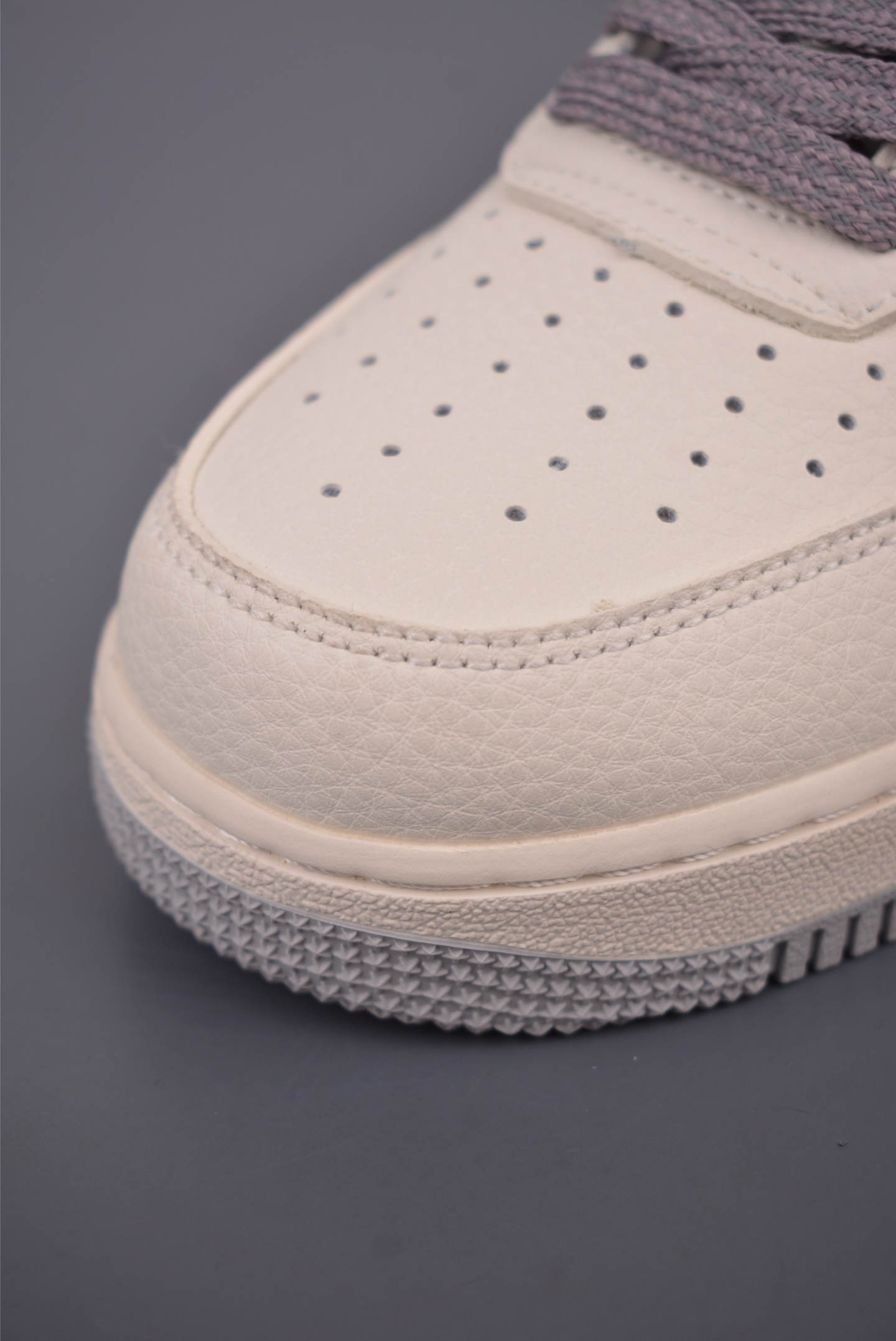 Nike Air Force 1 Low 灰白 DN9688-107