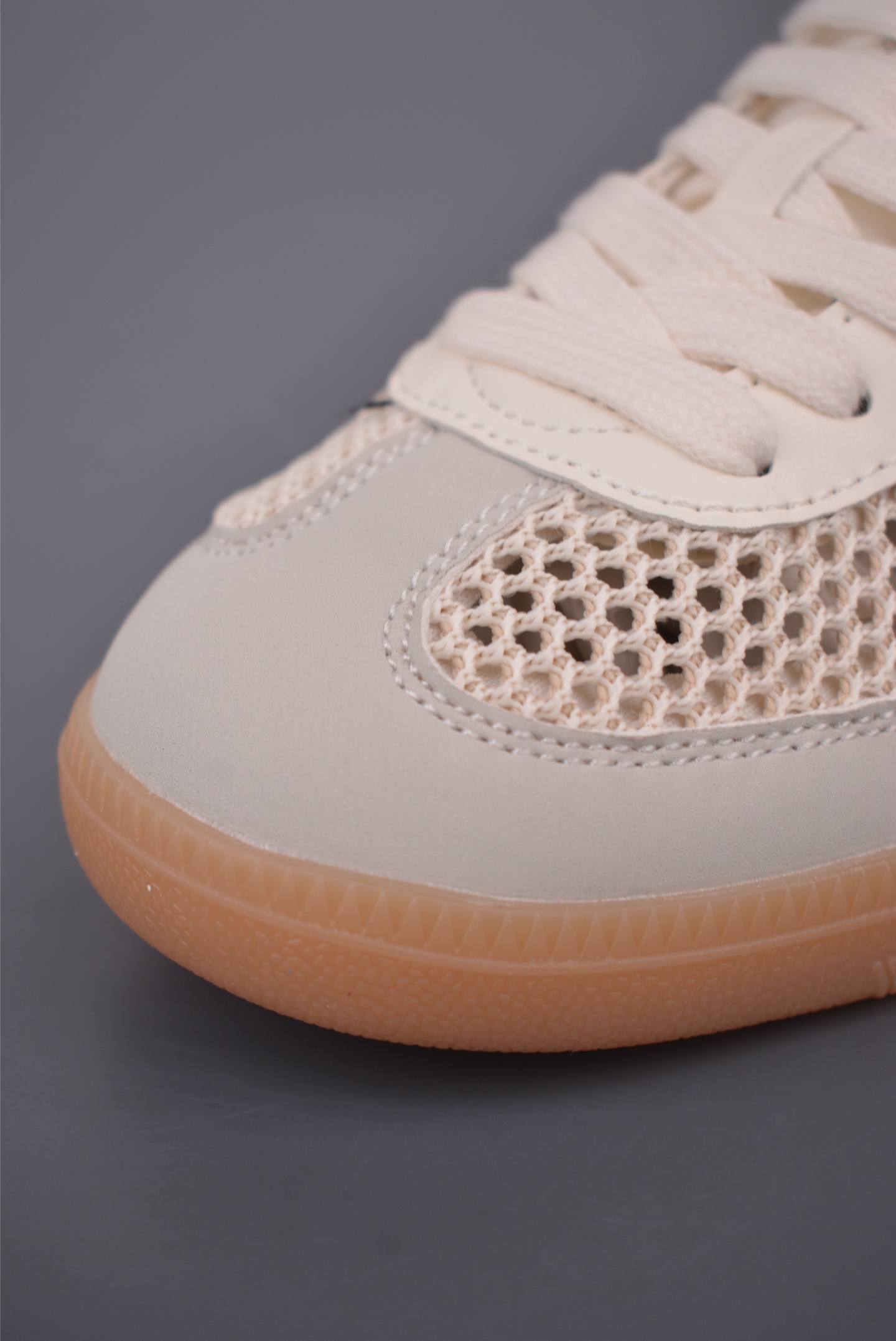 Adidas三叶草SAMBA 休闲板鞋 IH4003-High Quatity Cheap Brand wholesale wholesaler seller Clothes Bags handbags Sneakers Top Fashion Clothing Shoes from China Factory Chinese suppliers best Quality Beautiful Price Adidas三叶草SAMBA 休闲板鞋 IH4003