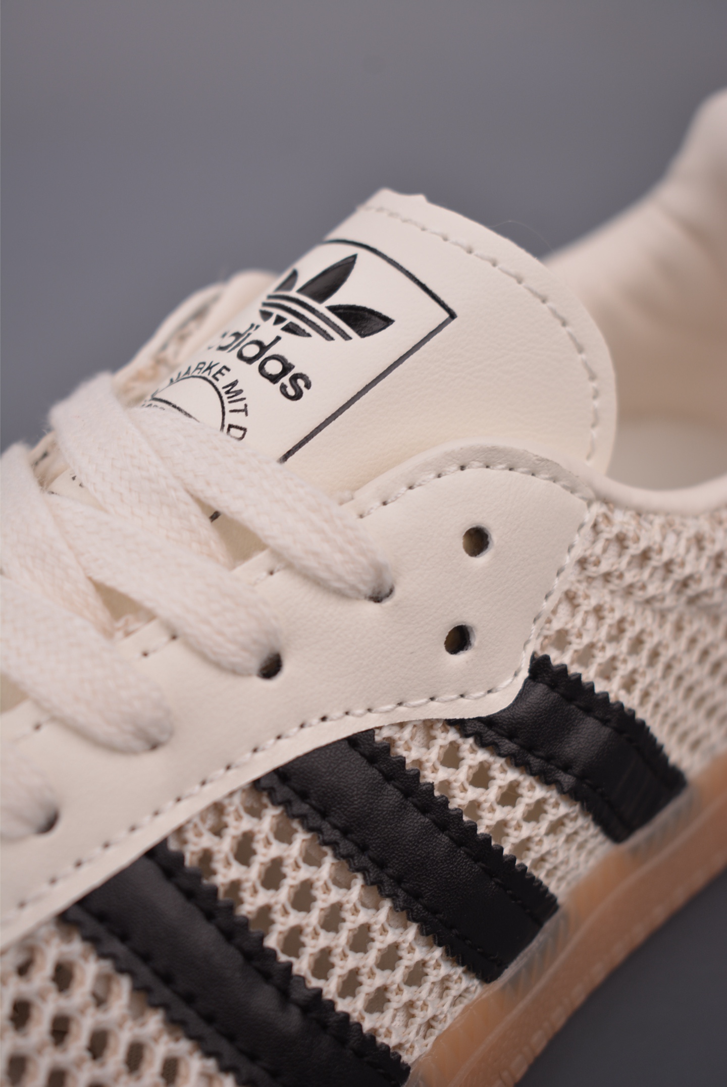 Adidas三叶草SAMBA 休闲板鞋 IH4003-High Quatity Cheap Brand wholesale wholesaler seller Clothes Bags handbags Sneakers Top Fashion Clothing Shoes from China Factory Chinese suppliers best Quality Beautiful Price Adidas三叶草SAMBA 休闲板鞋 IH4003