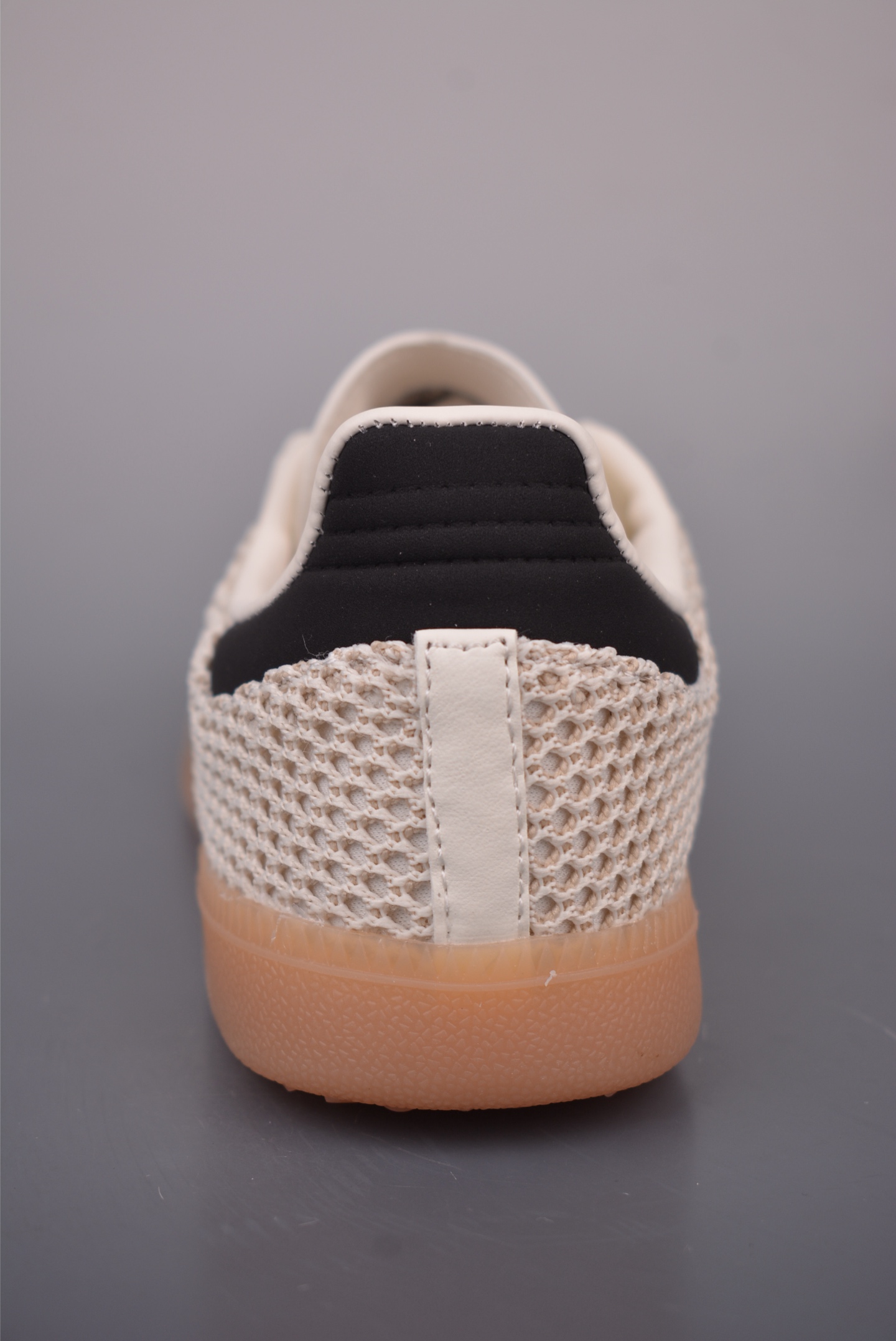Adidas三叶草SAMBA 休闲板鞋 IH4003-High Quatity Cheap Brand wholesale wholesaler seller Clothes Bags handbags Sneakers Top Fashion Clothing Shoes from China Factory Chinese suppliers best Quality Beautiful Price Adidas三叶草SAMBA 休闲板鞋 IH4003