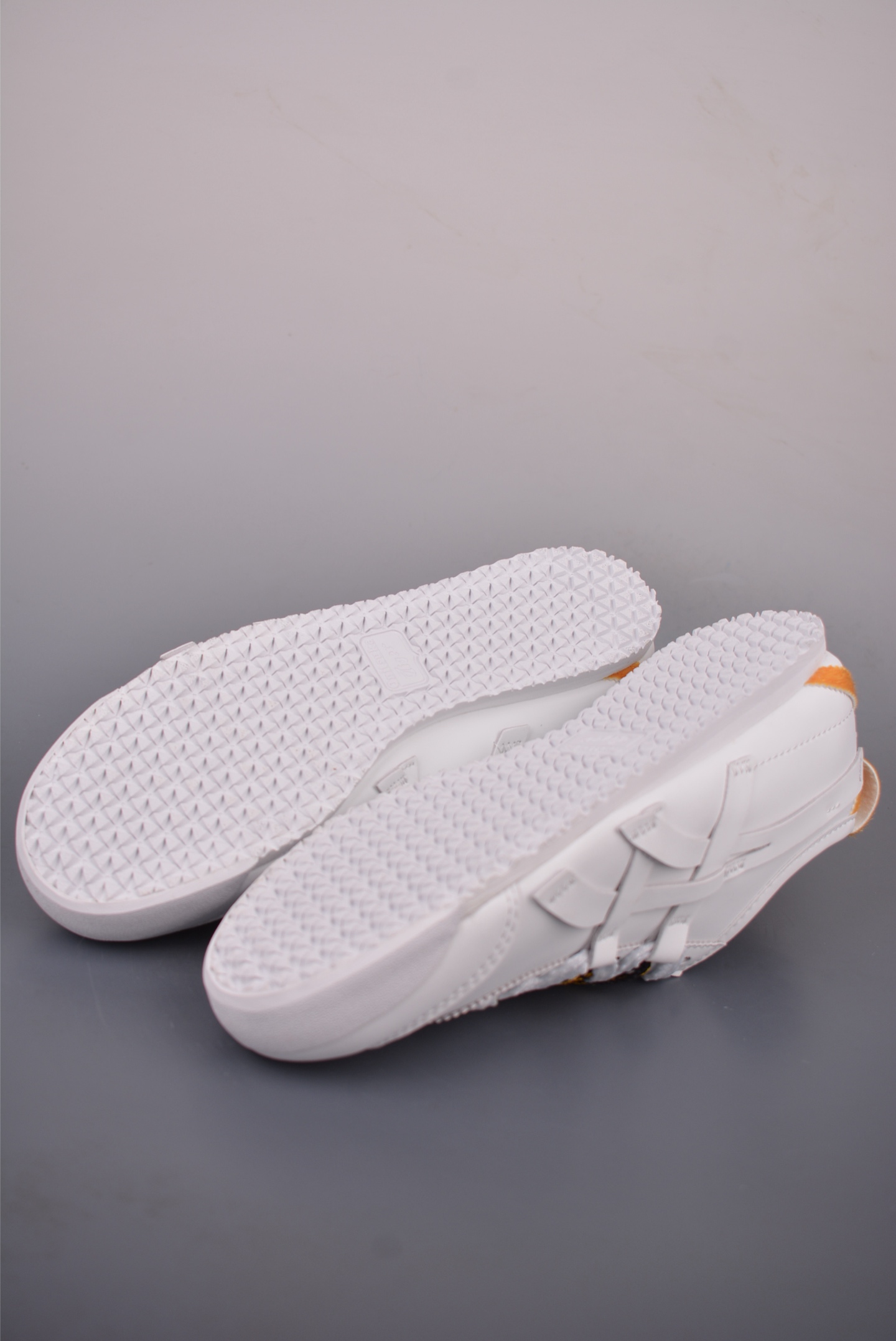 Asics鬼冢虎 MEXICO 66 NM 做工精赞 1183C565-High Quatity Cheap Brand wholesale wholesaler seller Clothes Bags handbags Sneakers Top Fashion Clothing Shoes from China Factory Chinese suppliers best Quality Beautiful Price Asics鬼冢虎 MEXICO 66 NM 做工精赞 1183C565