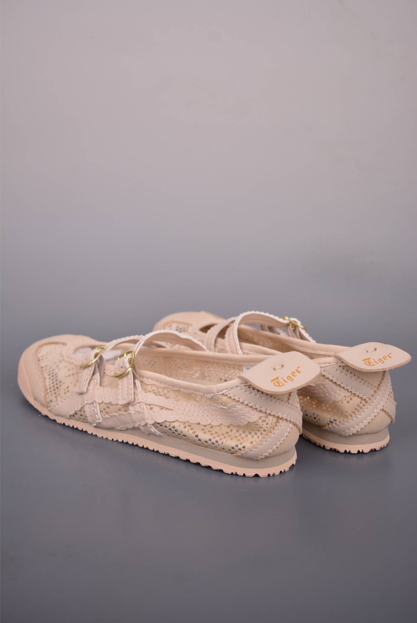 Patoux Onitsuka Tiger鬼塚虎MEXICO 66 BALLERINA 舒适轻盈平跟玛丽珍鞋 1183A705-250