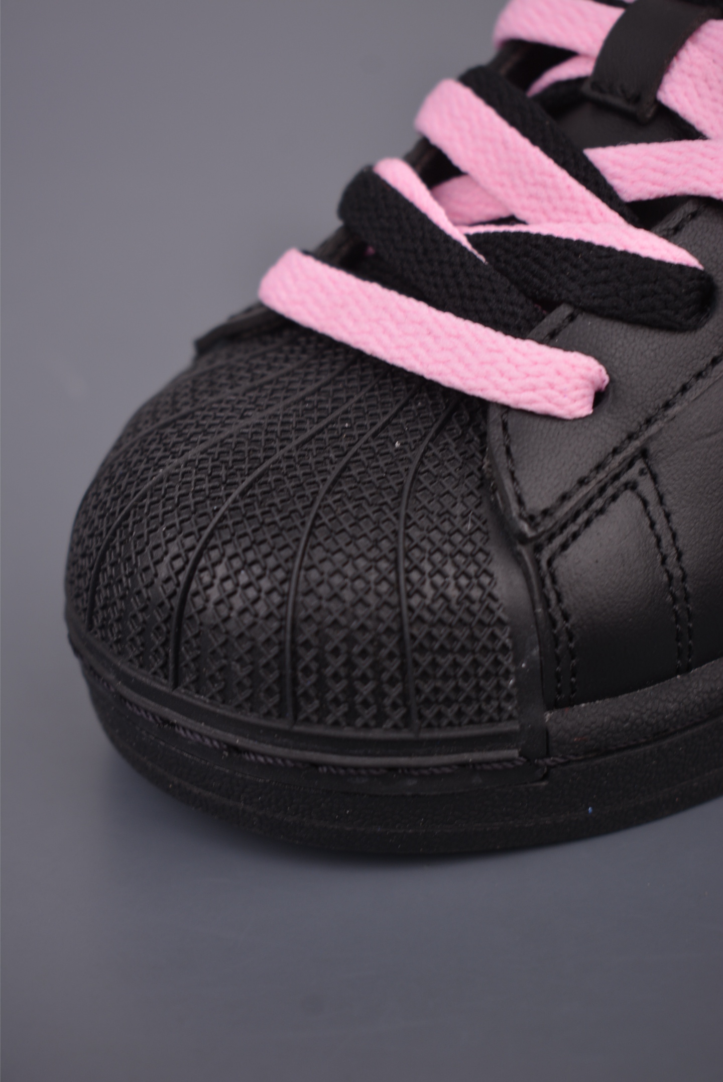 adidas originals Superstar 2 贝壳头 H11顶级头层版 复古板鞋 JH9977-High Quatity Cheap Brand wholesale wholesaler seller Clothes Bags handbags Sneakers Top Fashion Clothing Shoes from China Factory Chinese suppliers best Quality Beautiful Price adidas originals Superstar 2 贝壳头 H11顶级头层版 复古板鞋 JH9977