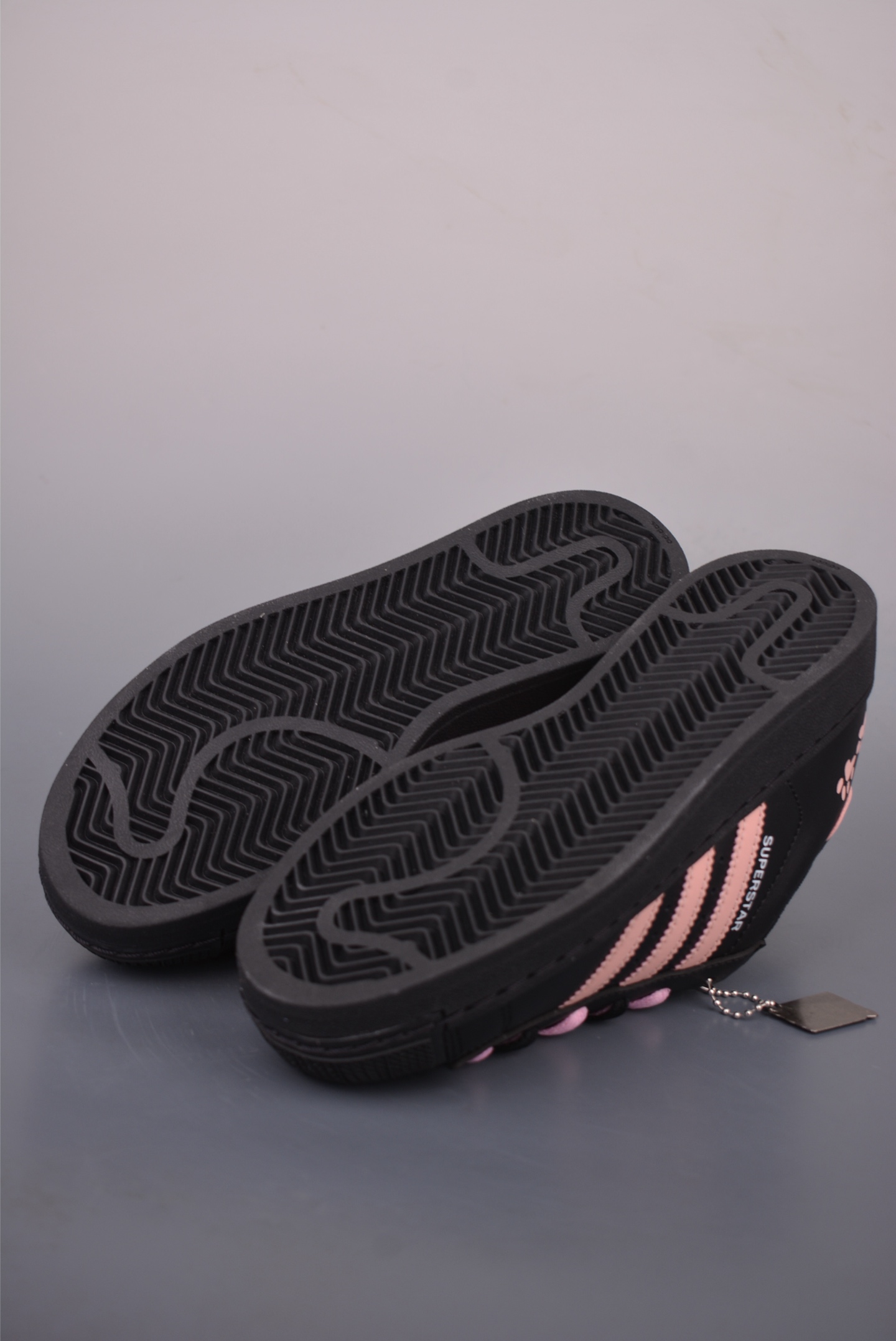 adidas originals Superstar 2 贝壳头 H11顶级头层版 复古板鞋 JH9977-High Quatity Cheap Brand wholesale wholesaler seller Clothes Bags handbags Sneakers Top Fashion Clothing Shoes from China Factory Chinese suppliers best Quality Beautiful Price adidas originals Superstar 2 贝壳头 H11顶级头层版 复古板鞋 JH9977