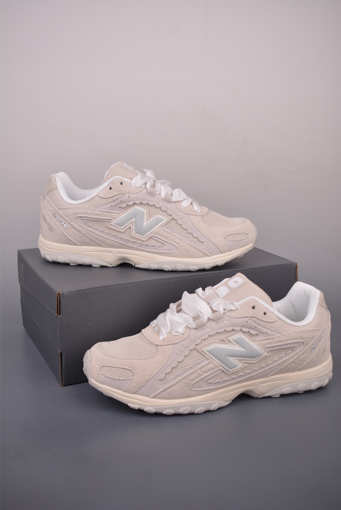 New Balance 新百伦204 充正版本 复古休闲运动百搭老爹跑步鞋 U204L2SZ-High Quatity Cheap Brand wholesale wholesaler seller Clothes Bags handbags Sneakers Top Fashion Clothing Shoes from China Factory Chinese suppliers best Quality Beautiful Price New Balance 新百伦204 充正版本 复古休闲运动百搭老爹跑步鞋 U204L2SZ