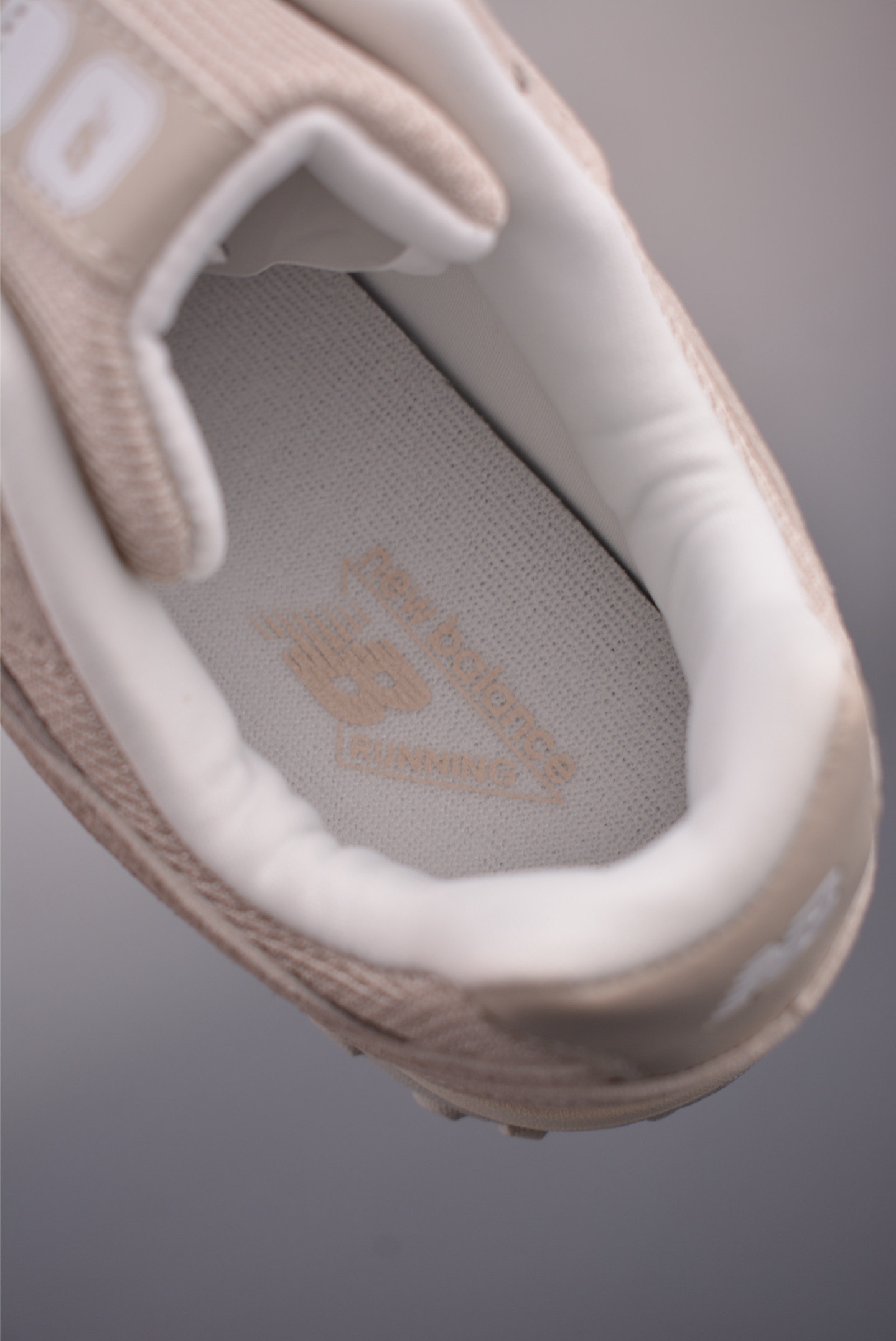 New Balance 新百伦204 充正版本 复古休闲运动百搭老爹跑步鞋 U204L2SZ-High Quatity Cheap Brand wholesale wholesaler seller Clothes Bags handbags Sneakers Top Fashion Clothing Shoes from China Factory Chinese suppliers best Quality Beautiful Price New Balance 新百伦204 充正版本 复古休闲运动百搭老爹跑步鞋 U204L2SZ