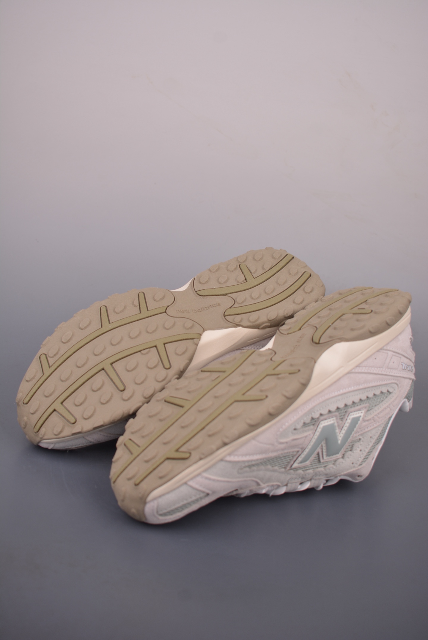 New Balance 新百伦204 充正版本 复古休闲运动百搭老爹跑步鞋 U204L6A6-E2722-High Quatity Cheap Brand wholesale wholesaler seller Clothes Bags handbags Sneakers Top Fashion Clothing Shoes from China Factory Chinese suppliers best Quality Beautiful Price New Balance 新百伦204 充正版本 复古休闲运动百搭老爹跑步鞋 U204L6A6-E2722