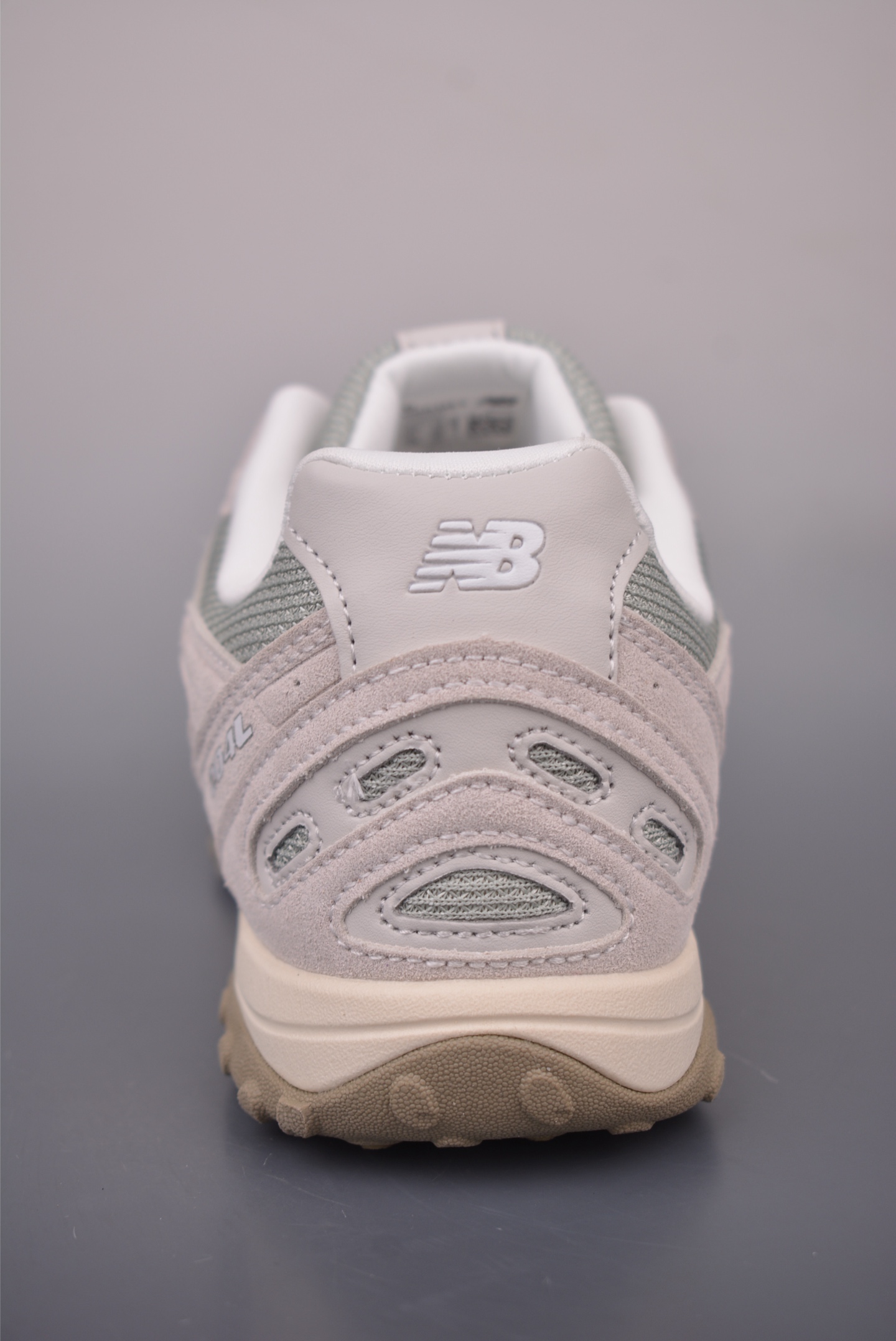 New Balance 新百伦204 充正版本 复古休闲运动百搭老爹跑步鞋 U204L6A6-E2722-High Quatity Cheap Brand wholesale wholesaler seller Clothes Bags handbags Sneakers Top Fashion Clothing Shoes from China Factory Chinese suppliers best Quality Beautiful Price New Balance 新百伦204 充正版本 复古休闲运动百搭老爹跑步鞋 U204L6A6-E2722