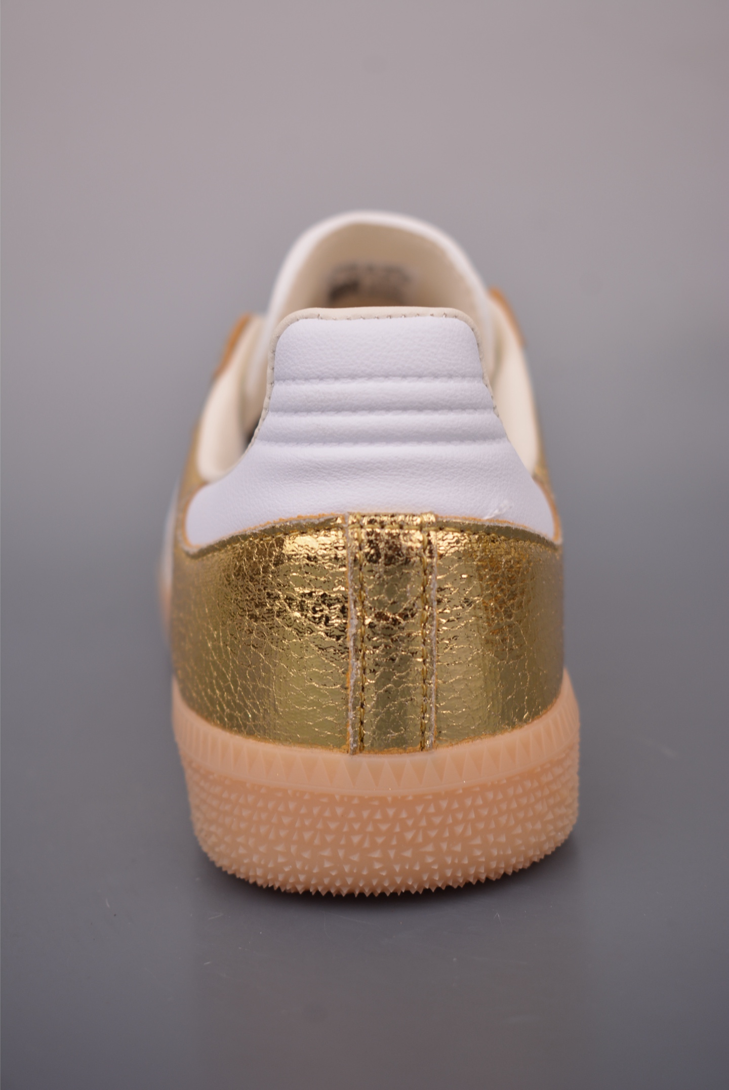 Adidas三叶草SAMBA 休闲板鞋 KI5719-High Quatity Cheap Brand wholesale wholesaler seller Clothes Bags handbags Sneakers Top Fashion Clothing Shoes from China Factory Chinese suppliers best Quality Beautiful Price Adidas三叶草SAMBA 休闲板鞋 KI5719