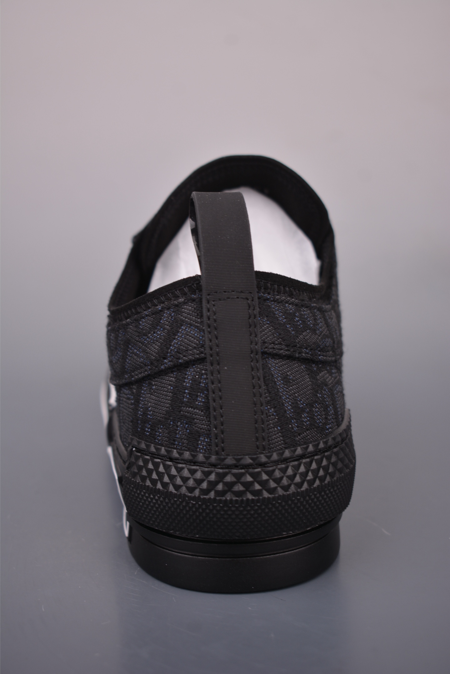 迪奥刺绣低班系列 Dior B23 迪奥“CD重影”系列 3SN272ZIR16536L-High Quatity Cheap Brand wholesale wholesaler seller Clothes Bags handbags Sneakers Top Fashion Clothing Shoes from China Factory Chinese suppliers best Quality Beautiful Price 迪奥刺绣低班系列 Dior B23 迪奥“CD重影”系列 3SN272ZIR16536L