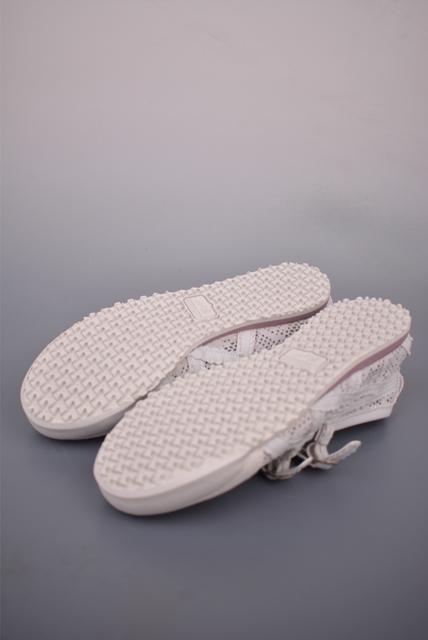 160 Patoux Onitsuka Tiger鬼塚虎MEXICO 66 BALLERINA 舒适轻盈平跟玛丽珍鞋 1183A705-020