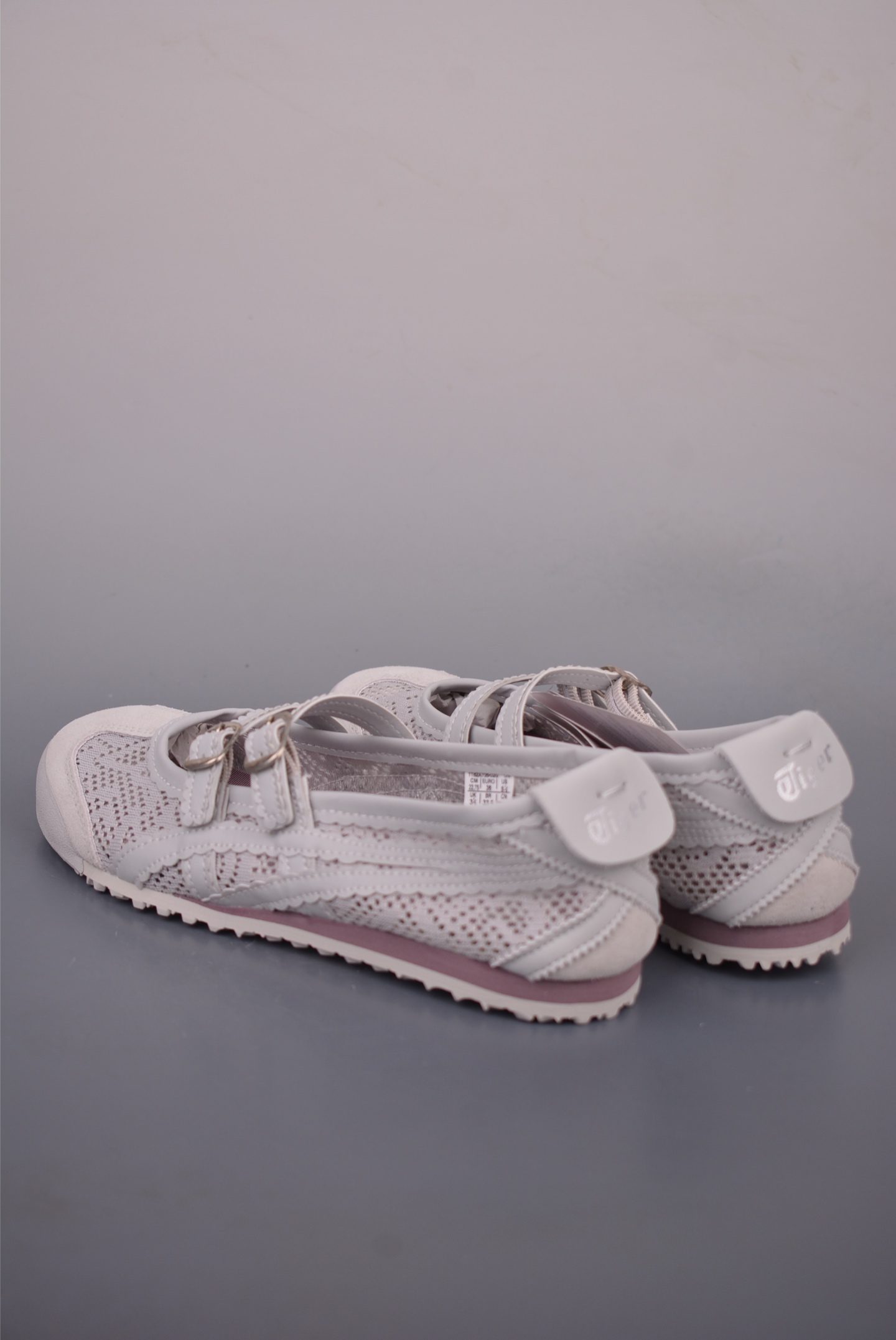 160 Patoux Onitsuka Tiger鬼塚虎MEXICO 66 BALLERINA 舒适轻盈平跟玛丽珍鞋 1183A705-020