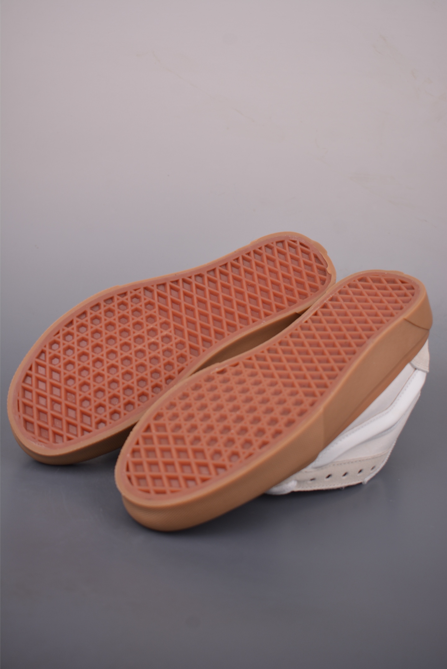 Vans Knu Skool 米白生胶 万斯低帮复古休闲胖胖面包鞋 VN000D22JVY-Top High Quatity Cheap Sneakers Fashion Clothing Clothes Bags handbags Shoes of all Brand wholesale With The best Quality And Beautiful Price from China Factory Chinese suppliers wholesaler seller Vans Knu Skool 米白生胶 万斯低帮复古休闲胖胖面包鞋 VN000D22JVY