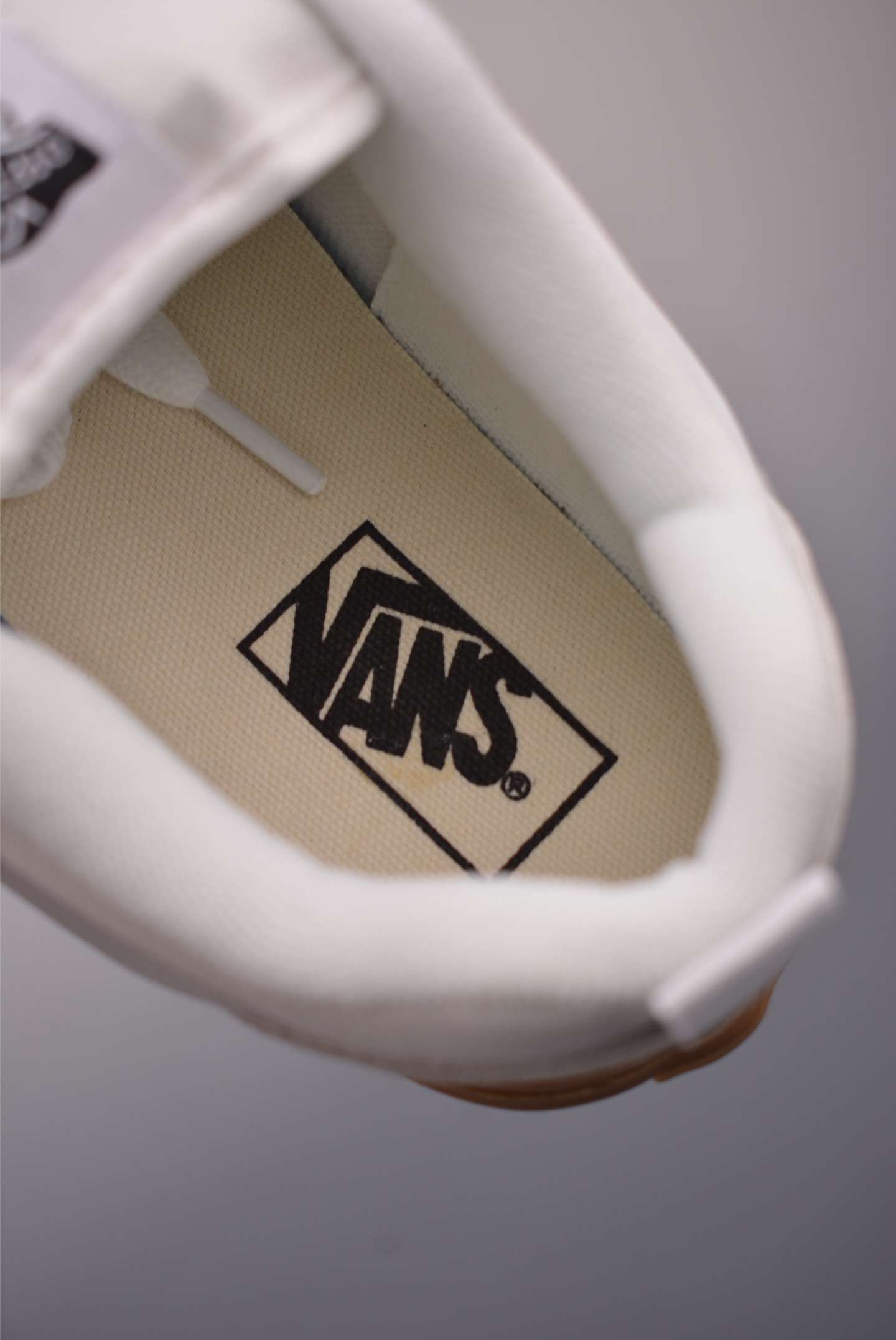 Vans Knu Skool 米白生胶 万斯低帮复古休闲胖胖面包鞋 VN000D22JVY-Top High Quatity Cheap Sneakers Fashion Clothing Clothes Bags handbags Shoes of all Brand wholesale With The best Quality And Beautiful Price from China Factory Chinese suppliers wholesaler seller Vans Knu Skool 米白生胶 万斯低帮复古休闲胖胖面包鞋 VN000D22JVY