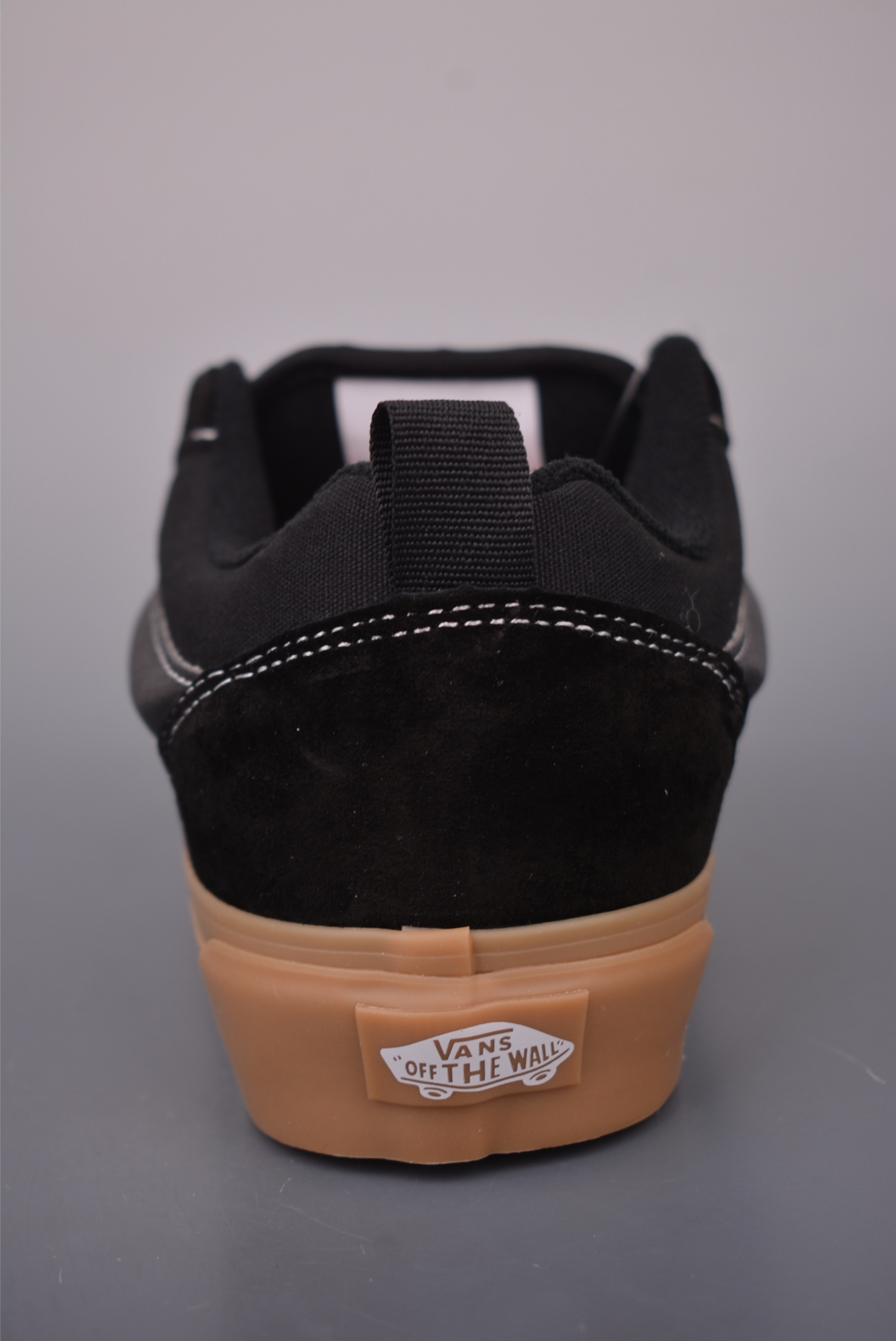 Vans Knu Skool 黑生胶 万斯低帮复古休闲胖胖面包鞋 肥胖版大LOGO原版全皮猪八面料 VN000D22CJI-Top High Quatity Cheap Sneakers Fashion Clothing Clothes Bags handbags Shoes of all Brand wholesale With The best Quality And Beautiful Price from China Factory Chinese suppliers wholesaler seller Vans Knu Skool 黑生胶 万斯低帮复古休闲胖胖面包鞋 肥胖版大LOGO原版全皮猪八面料 VN000D22CJI