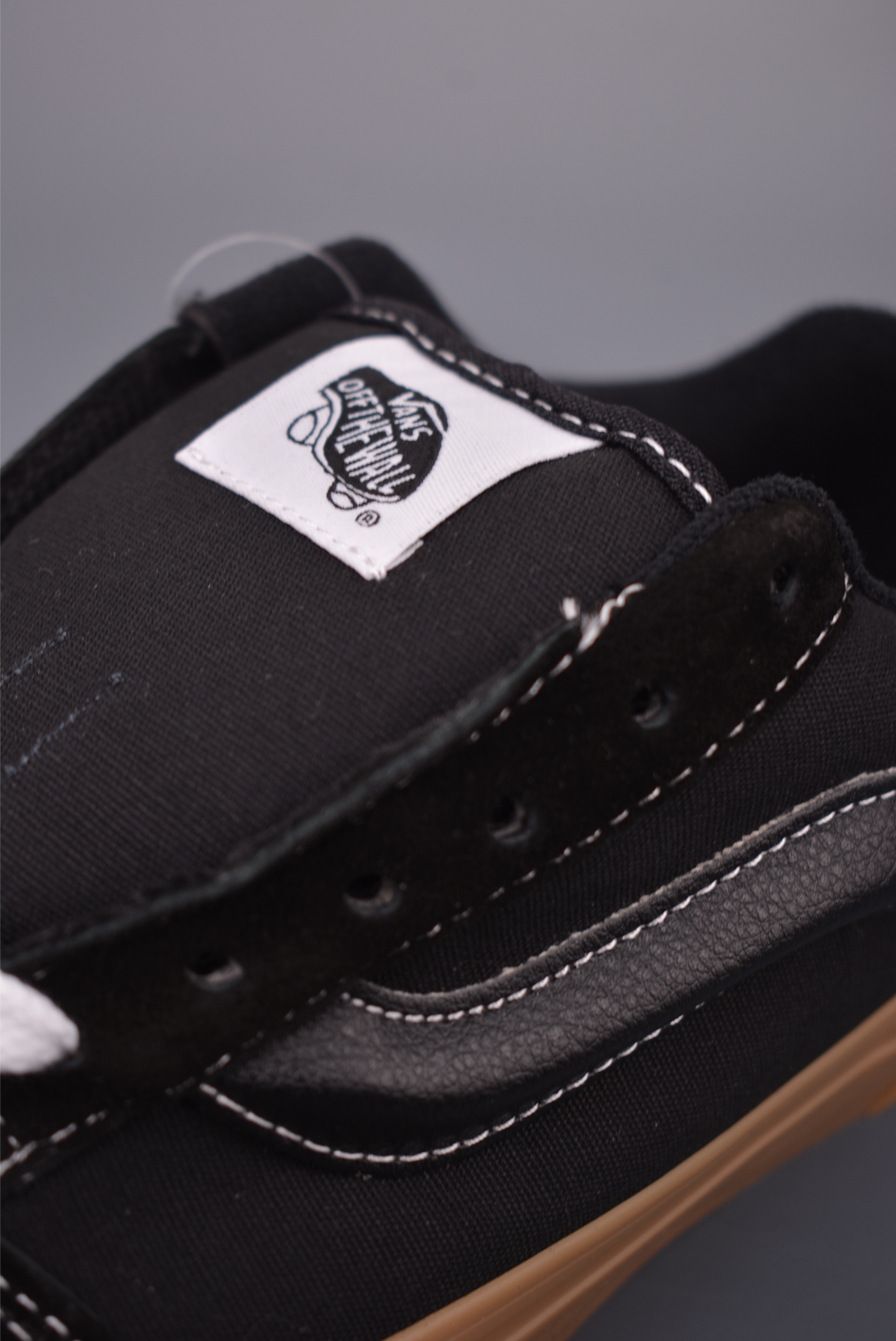 Vans Knu Skool 黑生胶 万斯低帮复古休闲胖胖面包鞋 肥胖版大LOGO原版全皮猪八面料 VN000D22CJI-Top High Quatity Cheap Sneakers Fashion Clothing Clothes Bags handbags Shoes of all Brand wholesale With The best Quality And Beautiful Price from China Factory Chinese suppliers wholesaler seller Vans Knu Skool 黑生胶 万斯低帮复古休闲胖胖面包鞋 肥胖版大LOGO原版全皮猪八面料 VN000D22CJI