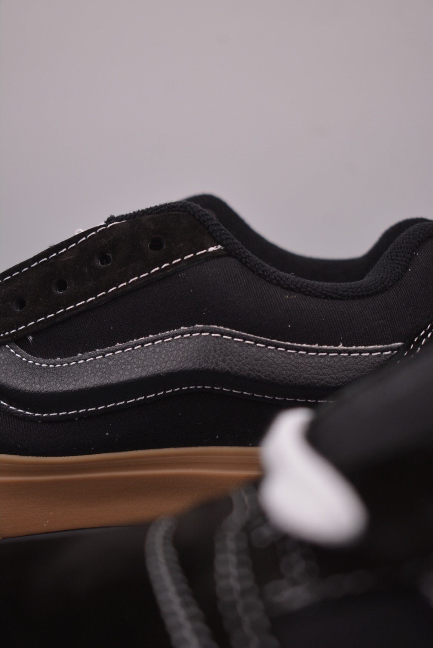 Vans Knu Skool 黑生胶 万斯低帮复古休闲胖胖面包鞋 肥胖版大LOGO原版全皮猪八面料 VN000D22CJI-Top High Quatity Cheap Sneakers Fashion Clothing Clothes Bags handbags Shoes of all Brand wholesale With The best Quality And Beautiful Price from China Factory Chinese suppliers wholesaler seller Vans Knu Skool 黑生胶 万斯低帮复古休闲胖胖面包鞋 肥胖版大LOGO原版全皮猪八面料 VN000D22CJI