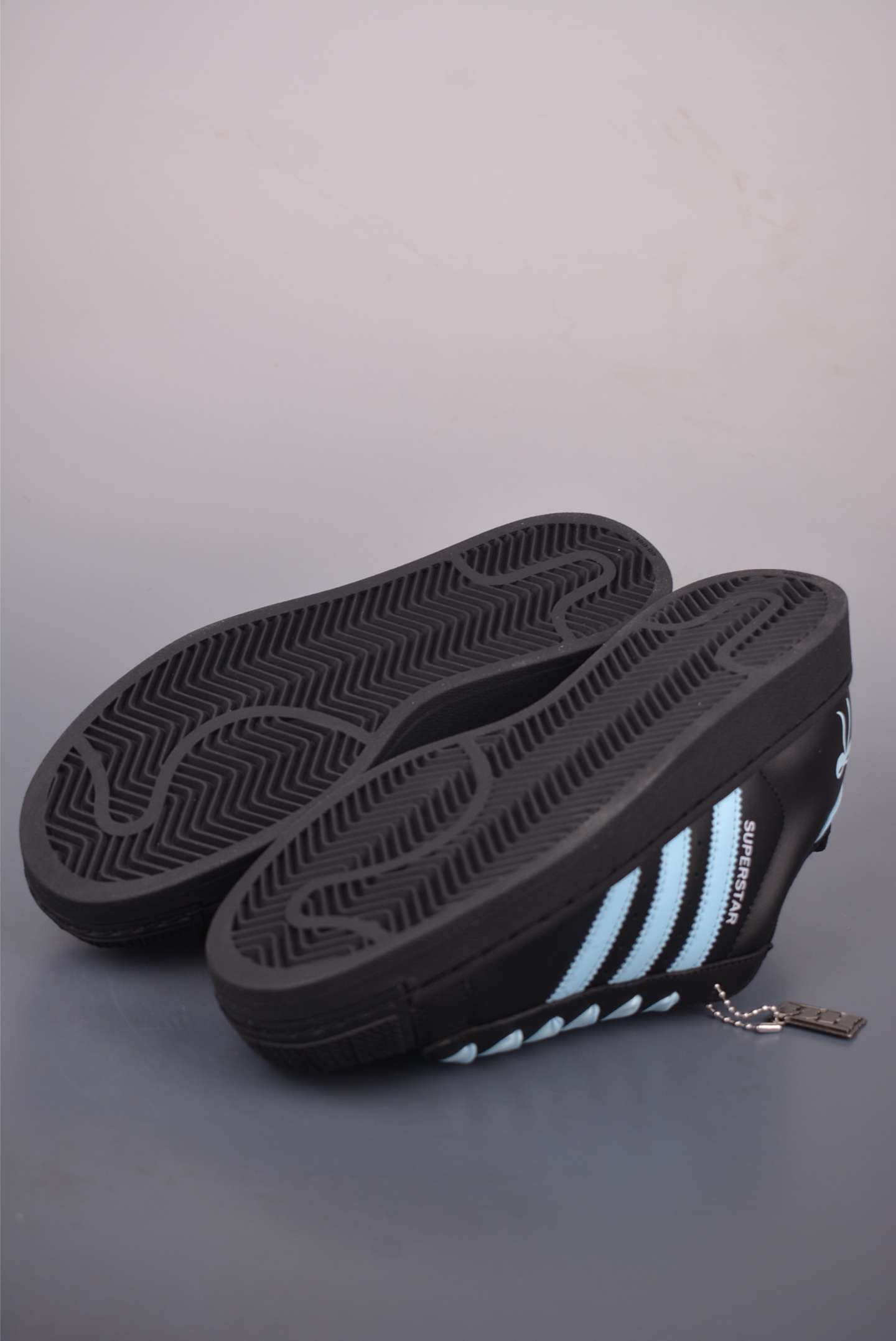 180 adidas originals Superstar 2 贝壳头 H11顶级头层版 复古板鞋 JH9977-Chinese UA Cheap High Quatity Brand Clothes Bags handbags Sneakers wholesale wholesaler seller from China Factory suppliers Fashion Clothing Shoes best Quality Beautiful Price 180 adidas originals Superstar 2 贝壳头 H11顶级头层版 复古板鞋 JH9977