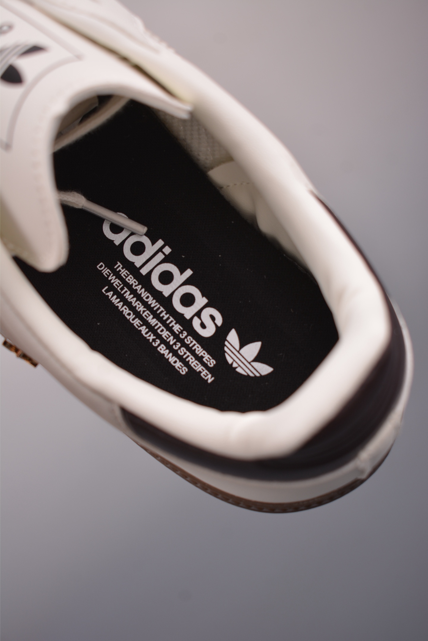 140 Adidas三叶草SAMBA 休闲板鞋 IH6628-Chinese UA Cheap High Quatity Brand Clothes Bags handbags Sneakers wholesale wholesaler seller from China Factory suppliers Fashion Clothing Shoes best Quality Beautiful Price 140 Adidas三叶草SAMBA 休闲板鞋 IH6628