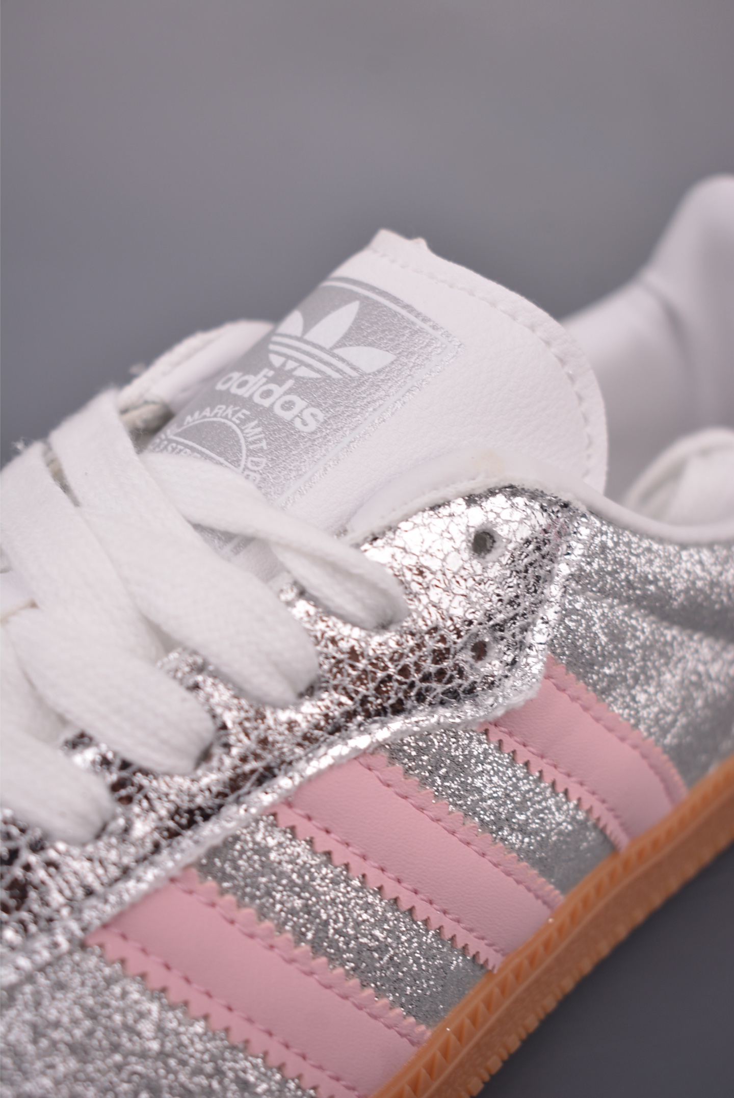 140 Adidas三叶草SAMBA 休闲板鞋 JR6695