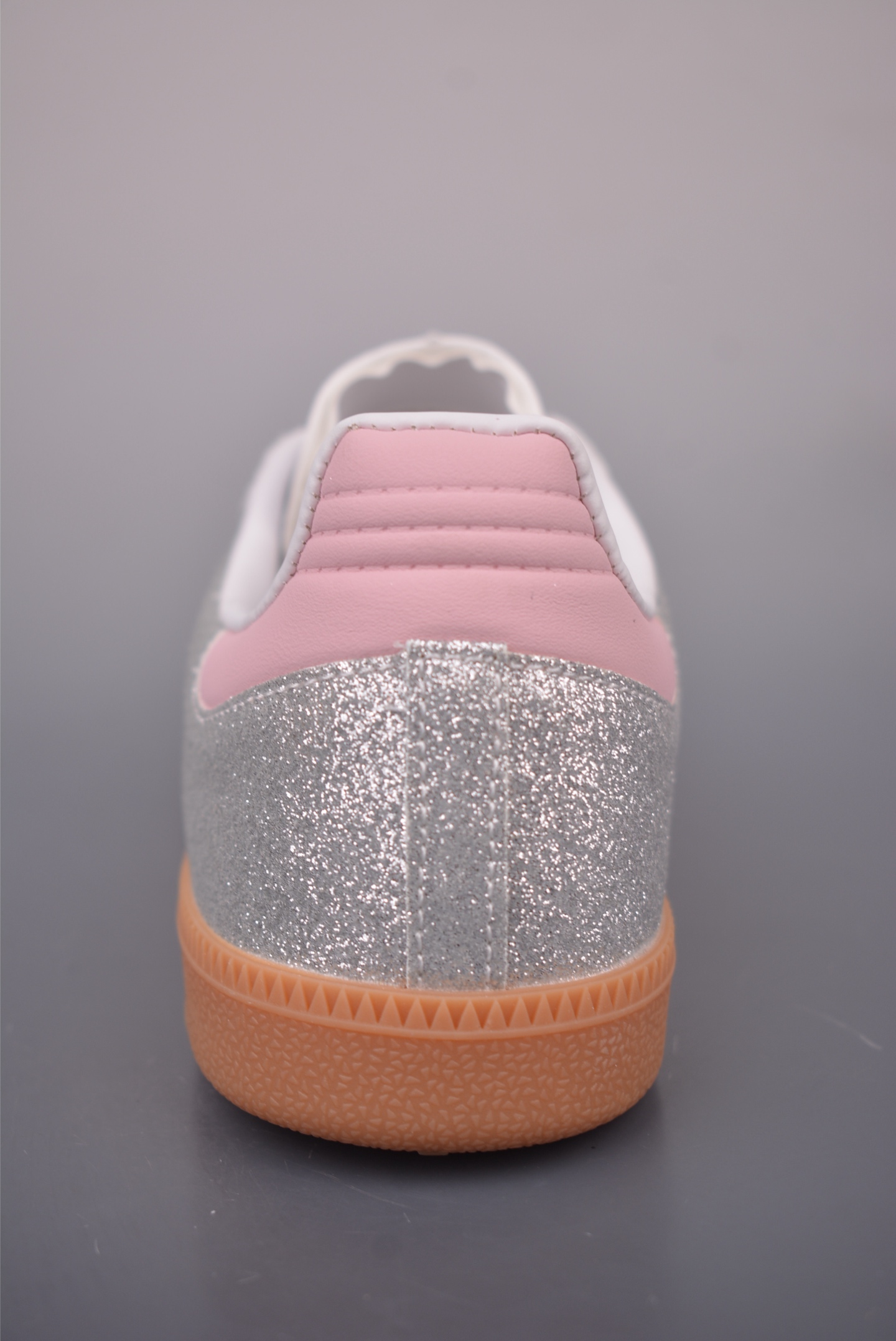 140 Adidas三叶草SAMBA 休闲板鞋 JR6695