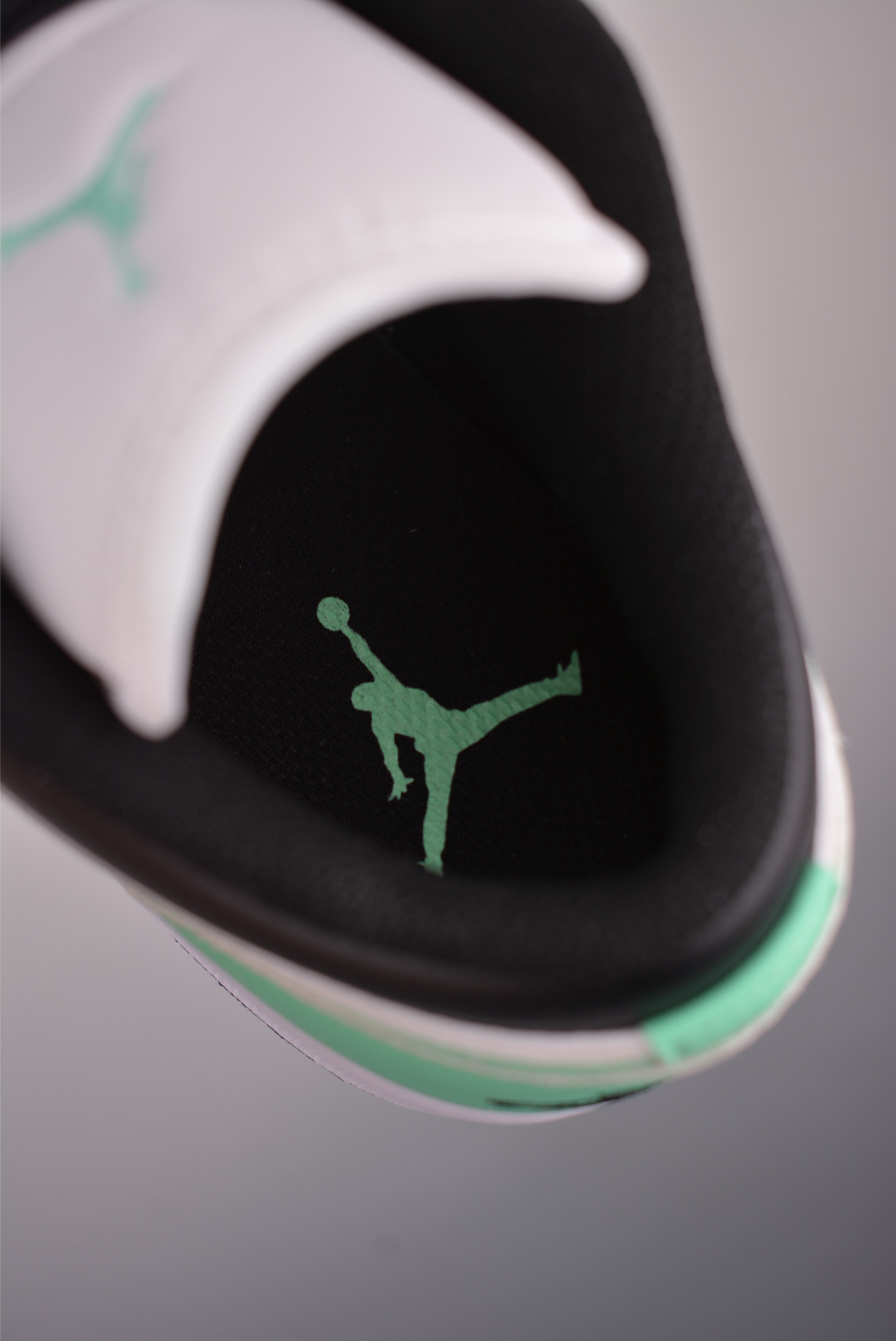 Air Jordan 1 Low 白绿 AJ1乔1低帮休闲板鞋 553558-131-High Quatity Cheap Brand wholesale wholesaler seller Clothes Bags handbags Sneakers Top Fashion Clothing Shoes from China Factory Chinese suppliers best Quality Beautiful Price Air Jordan 1 Low 白绿 AJ1乔1低帮休闲板鞋 553558-131