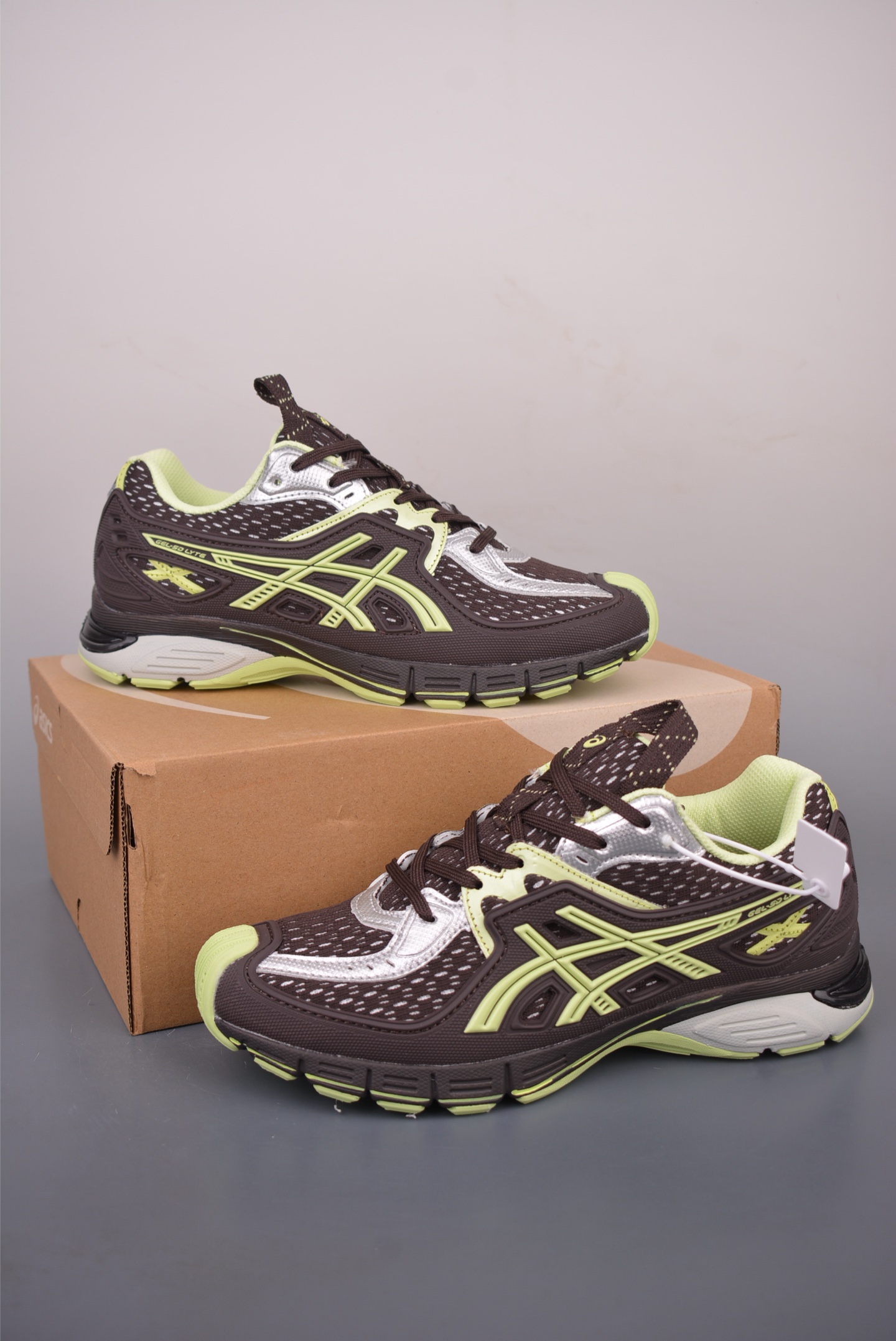 180 Asics UB12-S Gel-SD Lyte 亚瑟士舒适贴合跑步鞋 1203A665-300