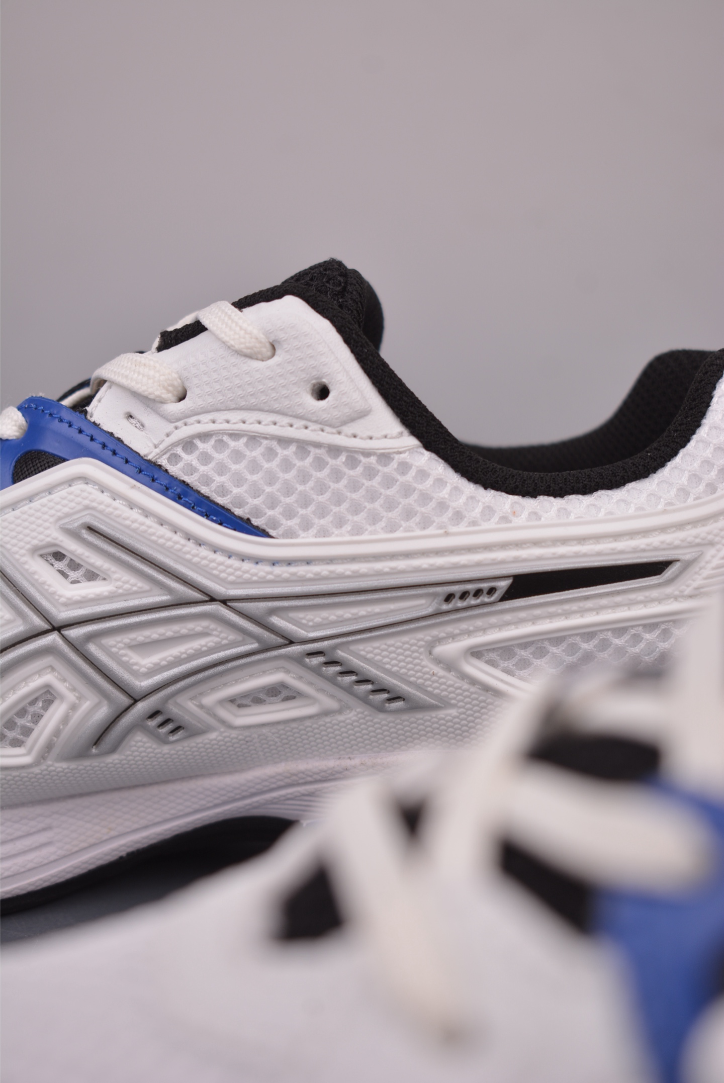 180 Asics UB12-S Gel-SD Lyte 亚瑟士舒适贴合跑步鞋 1203A886-100