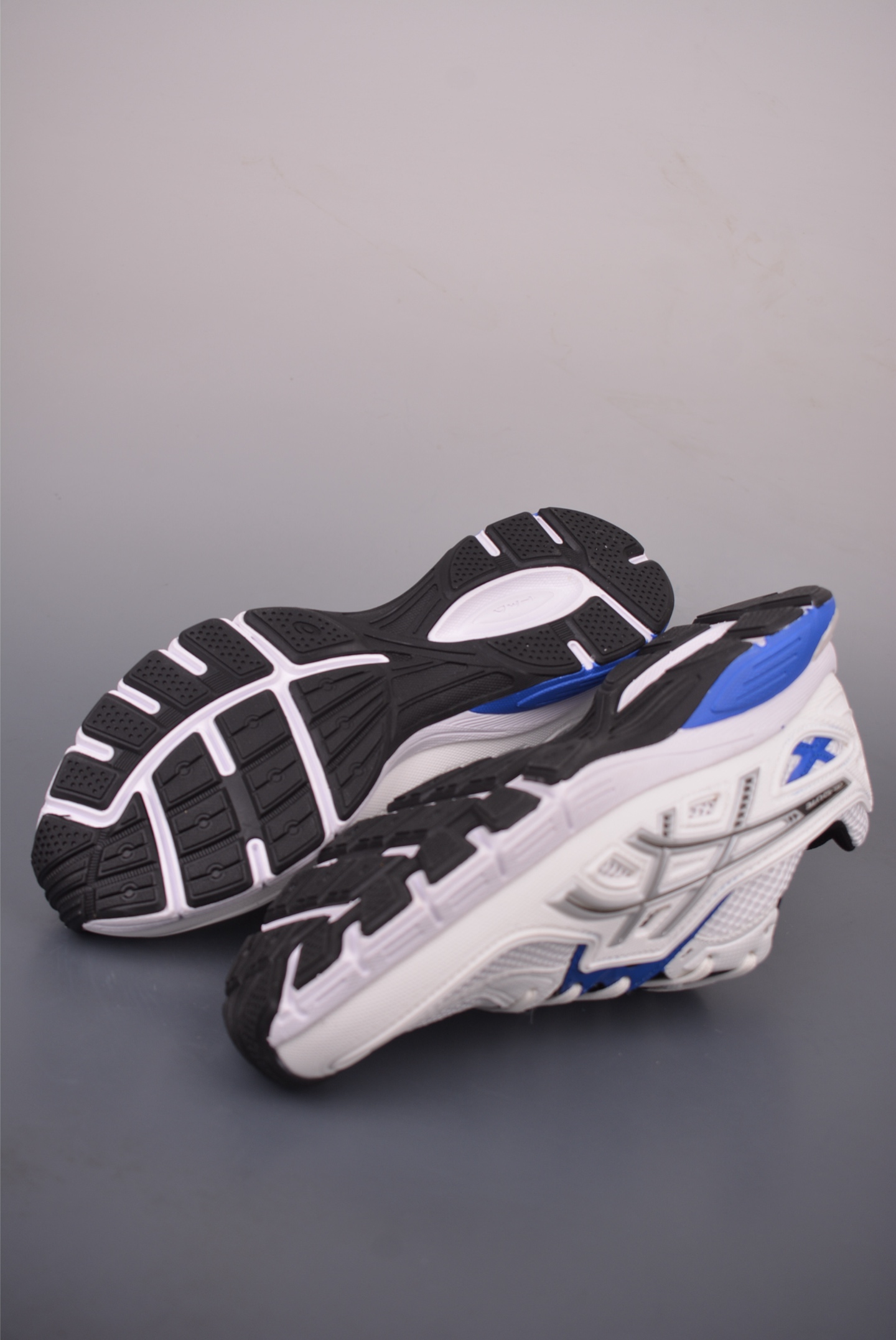 180 Asics UB12-S Gel-SD Lyte 亚瑟士舒适贴合跑步鞋 1203A886-100
