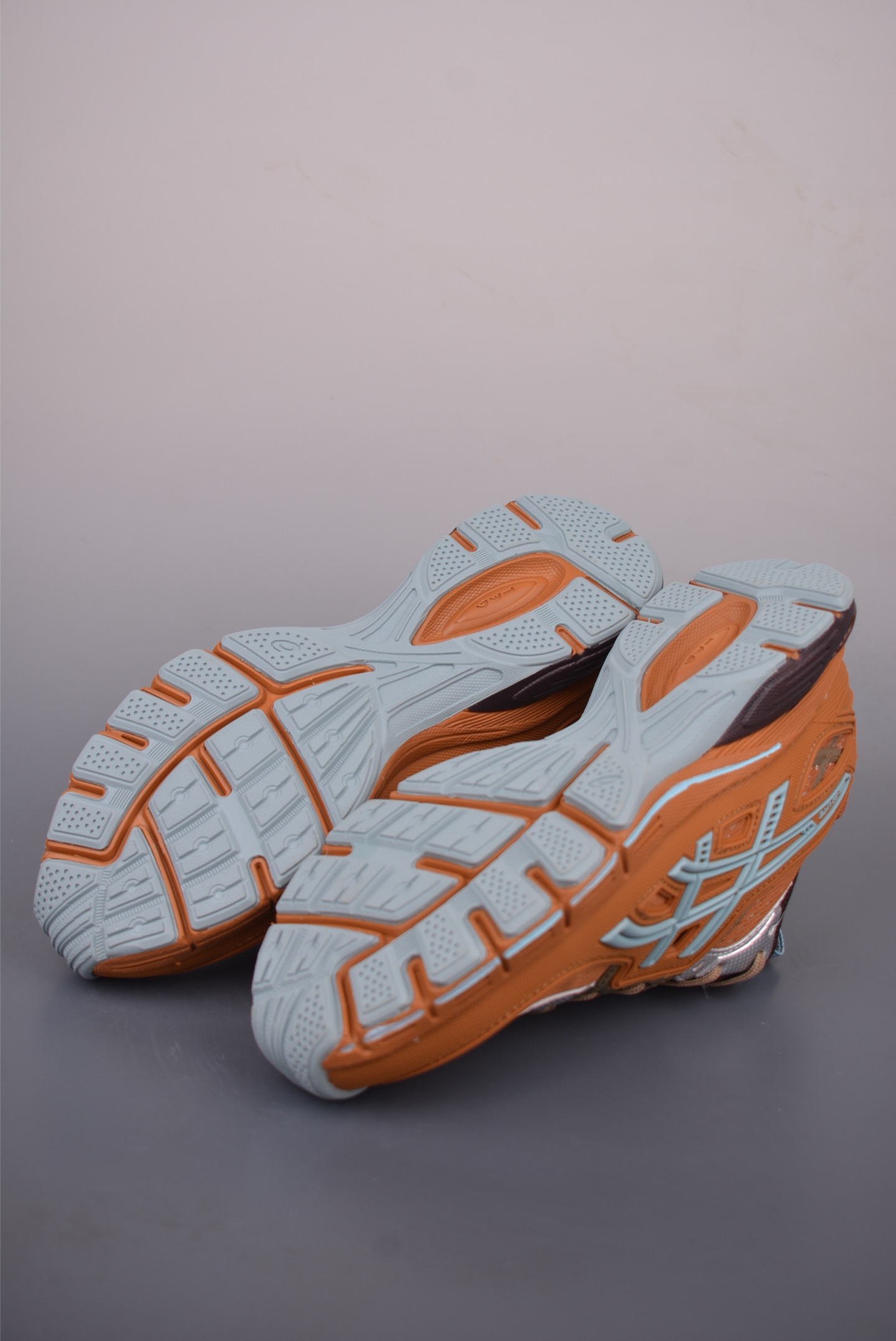 180 Asics UB12-S Gel-SD Lyte 亚瑟士舒适贴合跑步鞋 1203A665-400