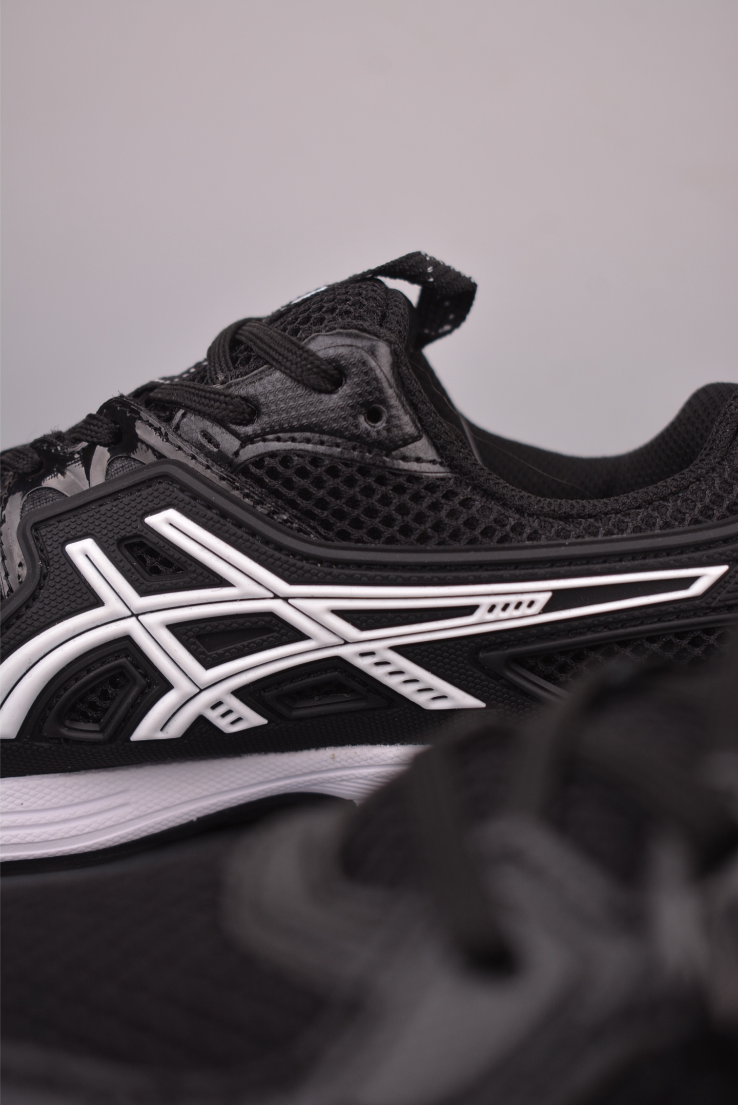 Asics UB12-S Gel-SD Lyte 亚瑟士舒适贴合跑步鞋 1203A665-002-High Quatity Cheap Brand wholesale wholesaler seller Clothes Bags handbags Sneakers Top Fashion Clothing Shoes from China Factory Chinese suppliers best Quality Beautiful Price Asics UB12-S Gel-SD Lyte 亚瑟士舒适贴合跑步鞋 1203A665-002