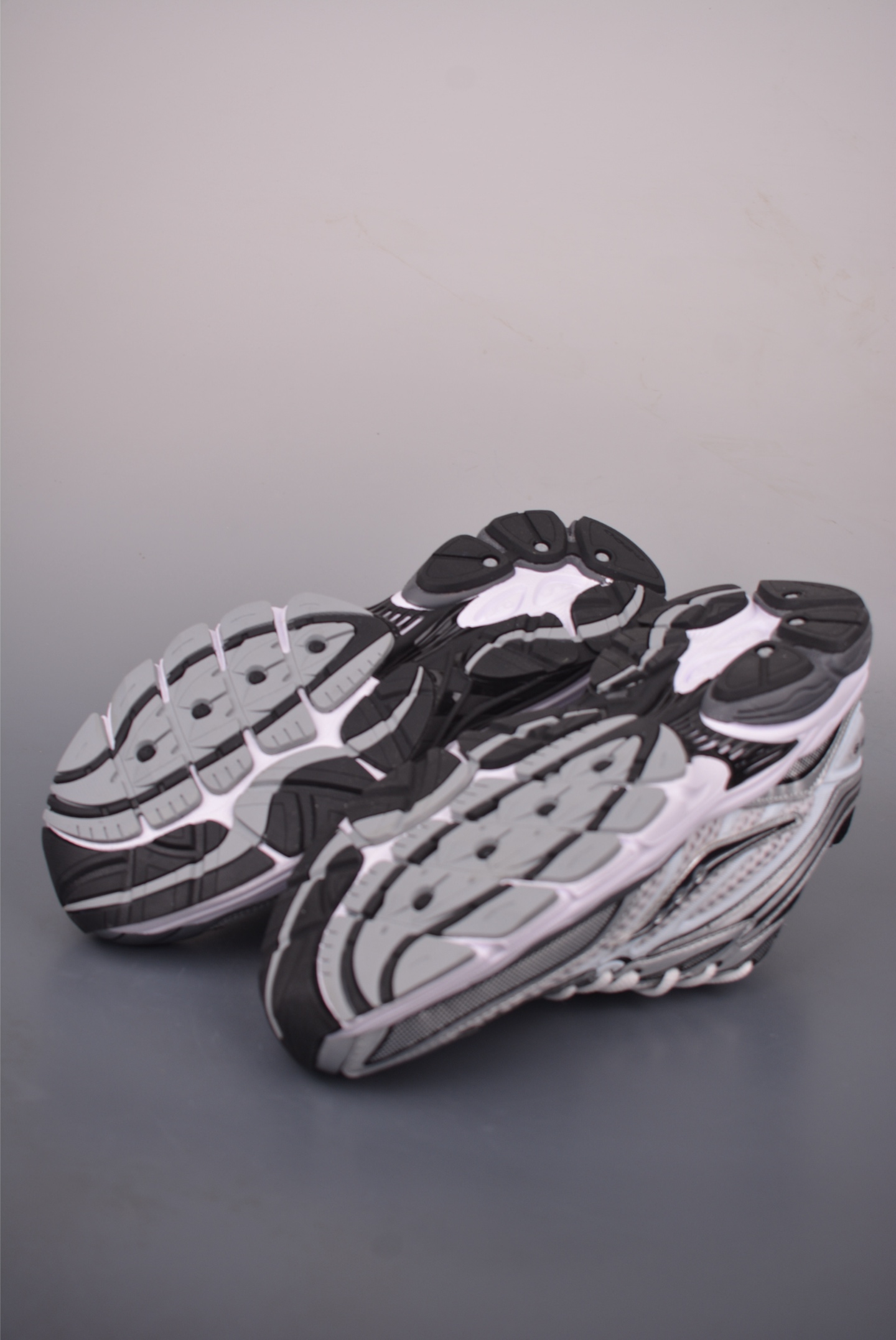 240 Saucony索康尼 Pro Grid Omni 9 全擎9 舒适柔软跑步鞋 S70739-306-Chinese UA Cheap High Quatity Brand Clothes Bags handbags Sneakers wholesale wholesaler seller from China Factory suppliers Fashion Clothing Shoes best Quality Beautiful Price 240 Saucony索康尼 Pro Grid Omni 9 全擎9 舒适柔软跑步鞋 S70739-306