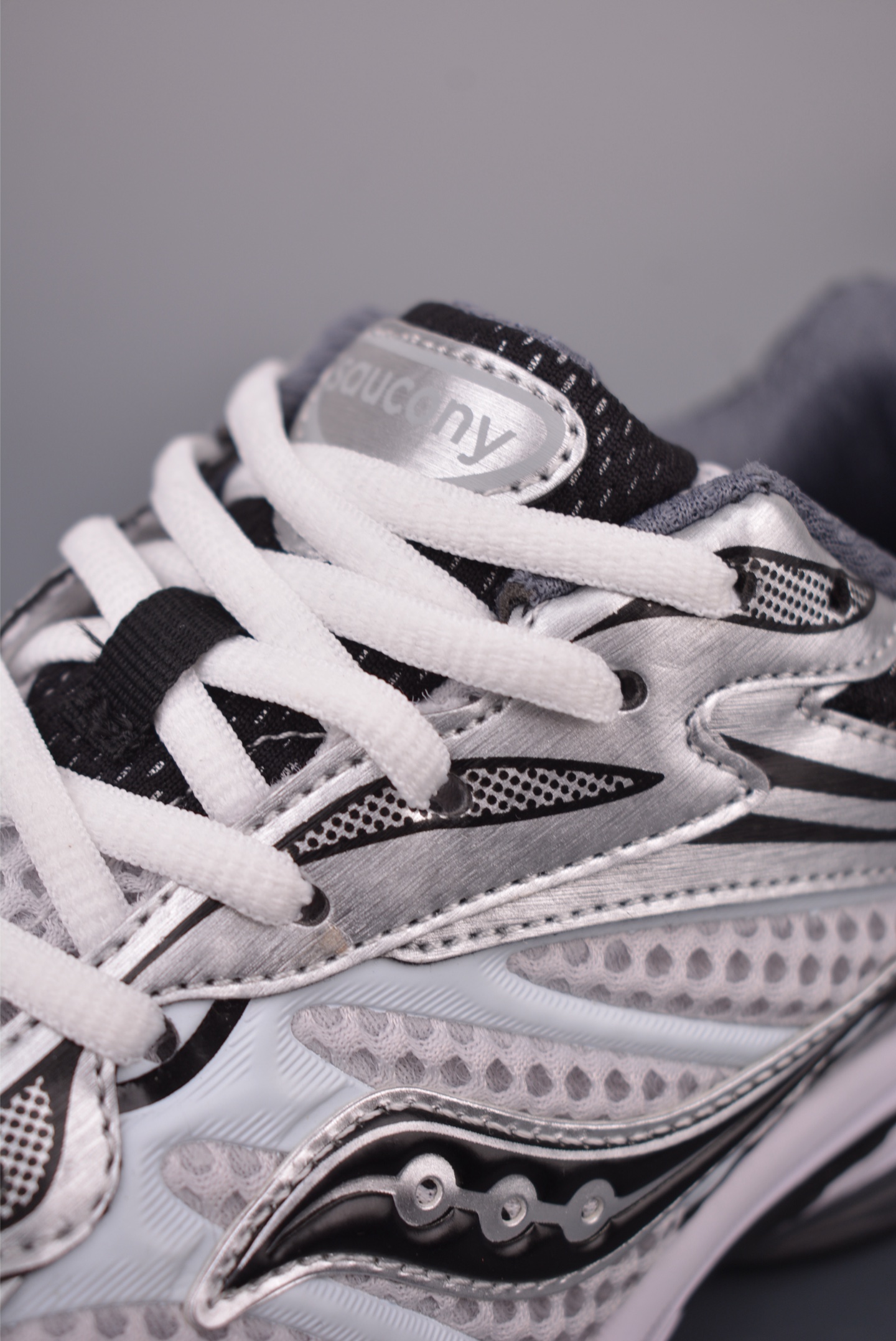 240 Saucony索康尼 Pro Grid Omni 9 全擎9 舒适柔软跑步鞋 S70739-306-Chinese UA Cheap High Quatity Brand Clothes Bags handbags Sneakers wholesale wholesaler seller from China Factory suppliers Fashion Clothing Shoes best Quality Beautiful Price 240 Saucony索康尼 Pro Grid Omni 9 全擎9 舒适柔软跑步鞋 S70739-306