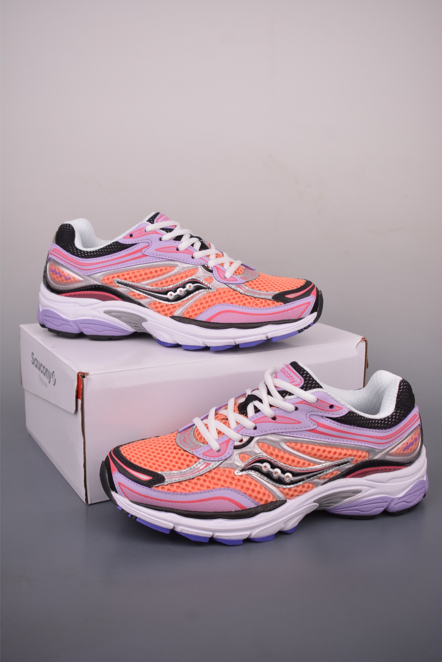240 Saucony索康尼 Pro Grid Omni 9 全擎9 舒适柔软跑步鞋 S70844-236-Chinese UA Cheap High Quatity Brand Clothes Bags handbags Sneakers wholesale wholesaler seller from China Factory suppliers Fashion Clothing Shoes best Quality Beautiful Price 240 Saucony索康尼 Pro Grid Omni 9 全擎9 舒适柔软跑步鞋 S70844-236