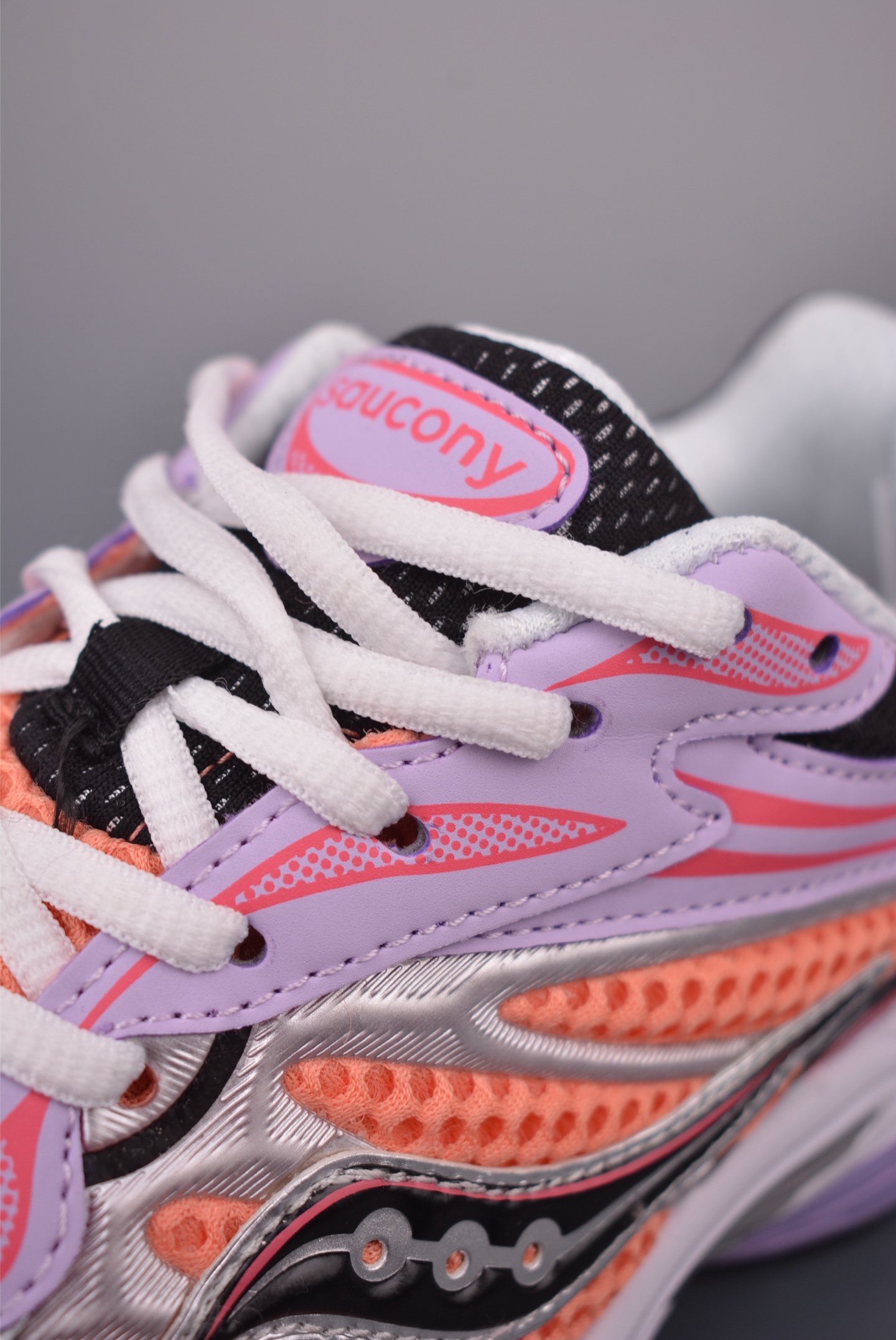 240 Saucony索康尼 Pro Grid Omni 9 全擎9 舒适柔软跑步鞋 S70844-236-Chinese UA Cheap High Quatity Brand Clothes Bags handbags Sneakers wholesale wholesaler seller from China Factory suppliers Fashion Clothing Shoes best Quality Beautiful Price 240 Saucony索康尼 Pro Grid Omni 9 全擎9 舒适柔软跑步鞋 S70844-236