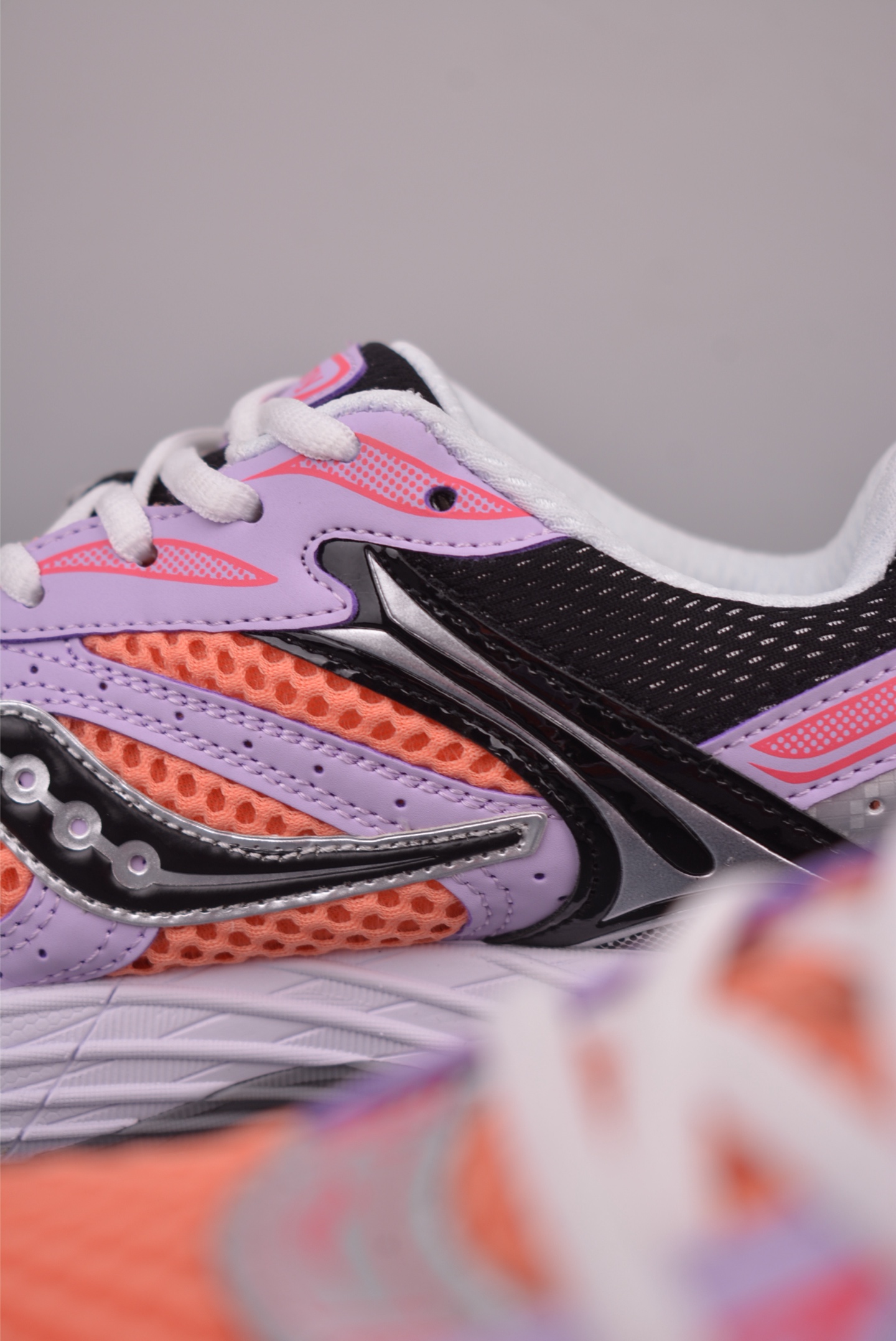 240 Saucony索康尼 Pro Grid Omni 9 全擎9 舒适柔软跑步鞋 S70844-236-Chinese UA Cheap High Quatity Brand Clothes Bags handbags Sneakers wholesale wholesaler seller from China Factory suppliers Fashion Clothing Shoes best Quality Beautiful Price 240 Saucony索康尼 Pro Grid Omni 9 全擎9 舒适柔软跑步鞋 S70844-236