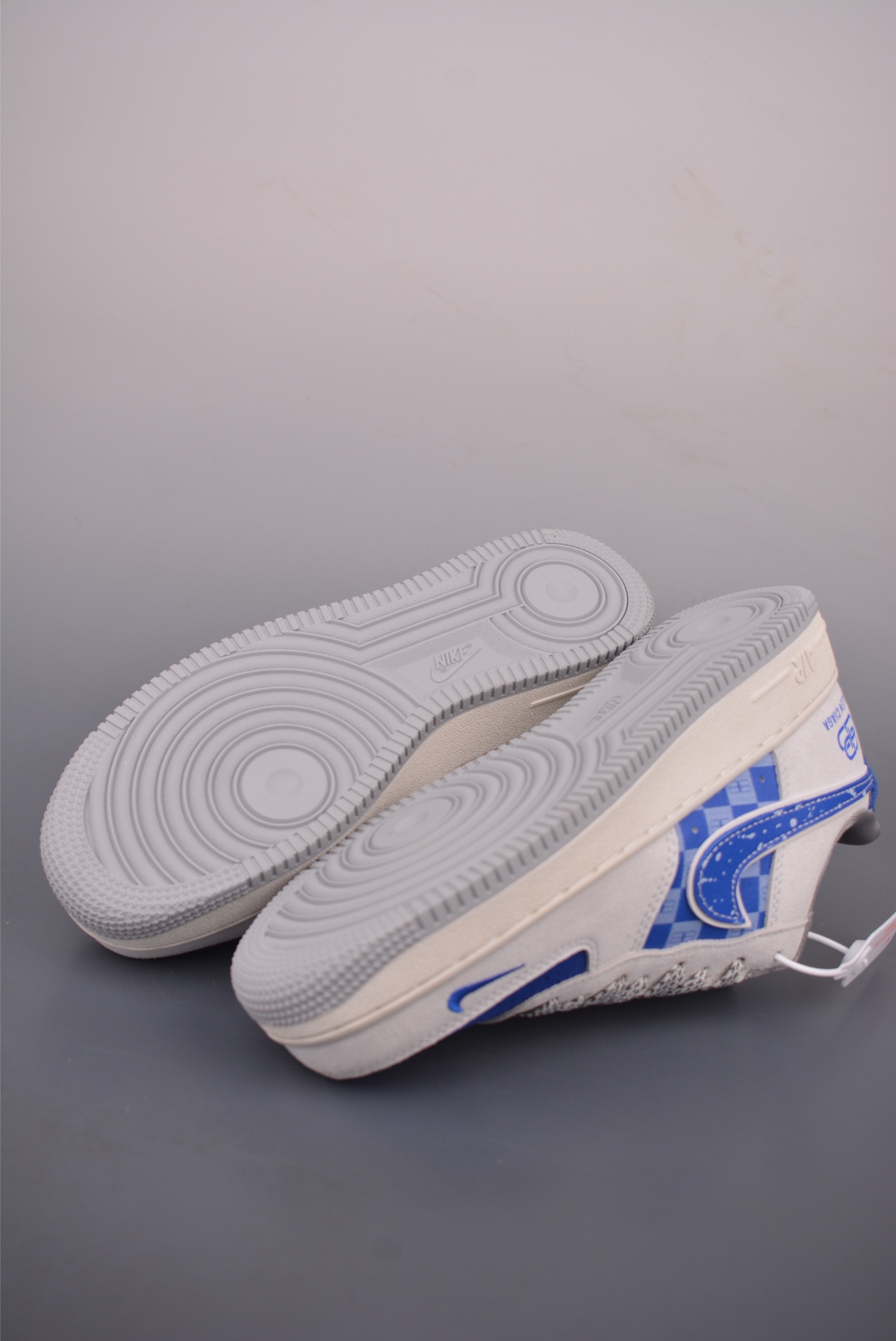 Nike Air Force 1 Low BALEN CIAGA联名 SS1979-018-Top High Quatity Cheap Sneakers Fashion Clothing Clothes Bags handbags Shoes of all Brand wholesale With The best Quality And Beautiful Price from China Factory Chinese suppliers wholesaler seller Nike Air Force 1 Low BALEN CIAGA联名 SS1979-018