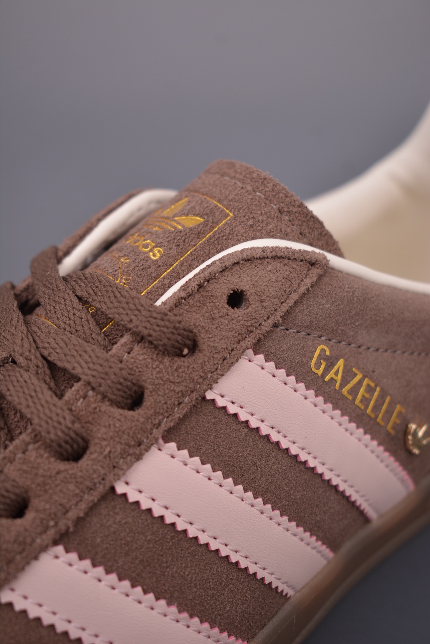 180 adidas Originals Gazelle INdoor 三叶草休闲防滑耐磨低帮板鞋 JR2431