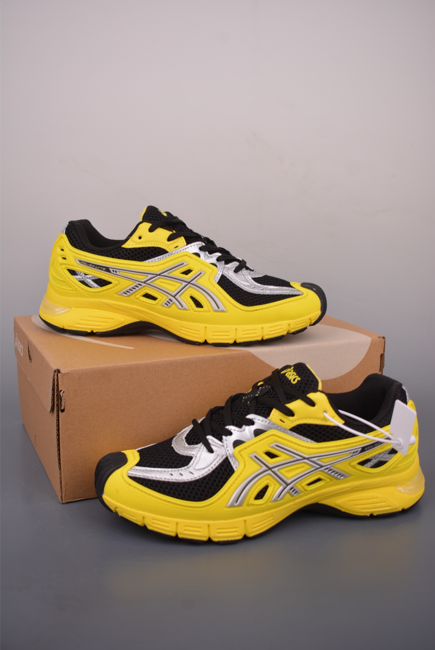 Asics UB12-S Gel-SD Lyte 亚瑟士舒适贴合跑步鞋 1203A886-750 Asics UB12-S Gel-SD Lyte 亚瑟士舒适贴合跑步鞋 1203A886-750