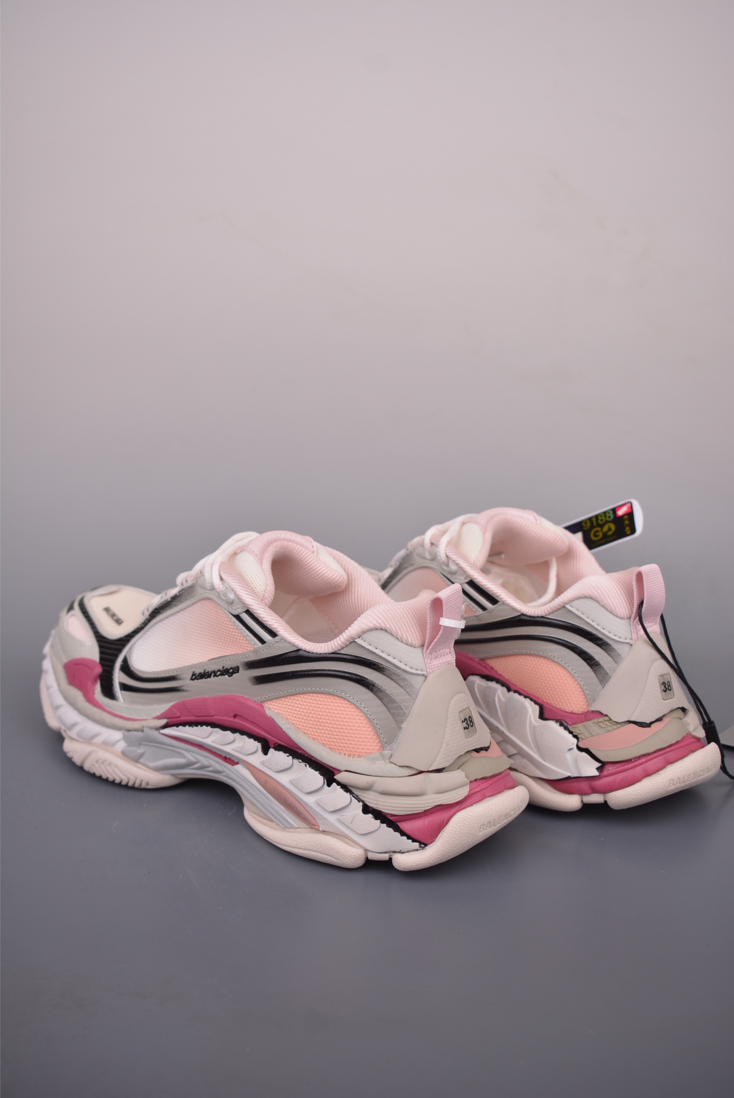 Balenciaga 巴黎世家 Triple S 2 复古老爹鞋 865851 Balenciaga 巴黎世家 Triple S 2 复古老爹鞋 865851
