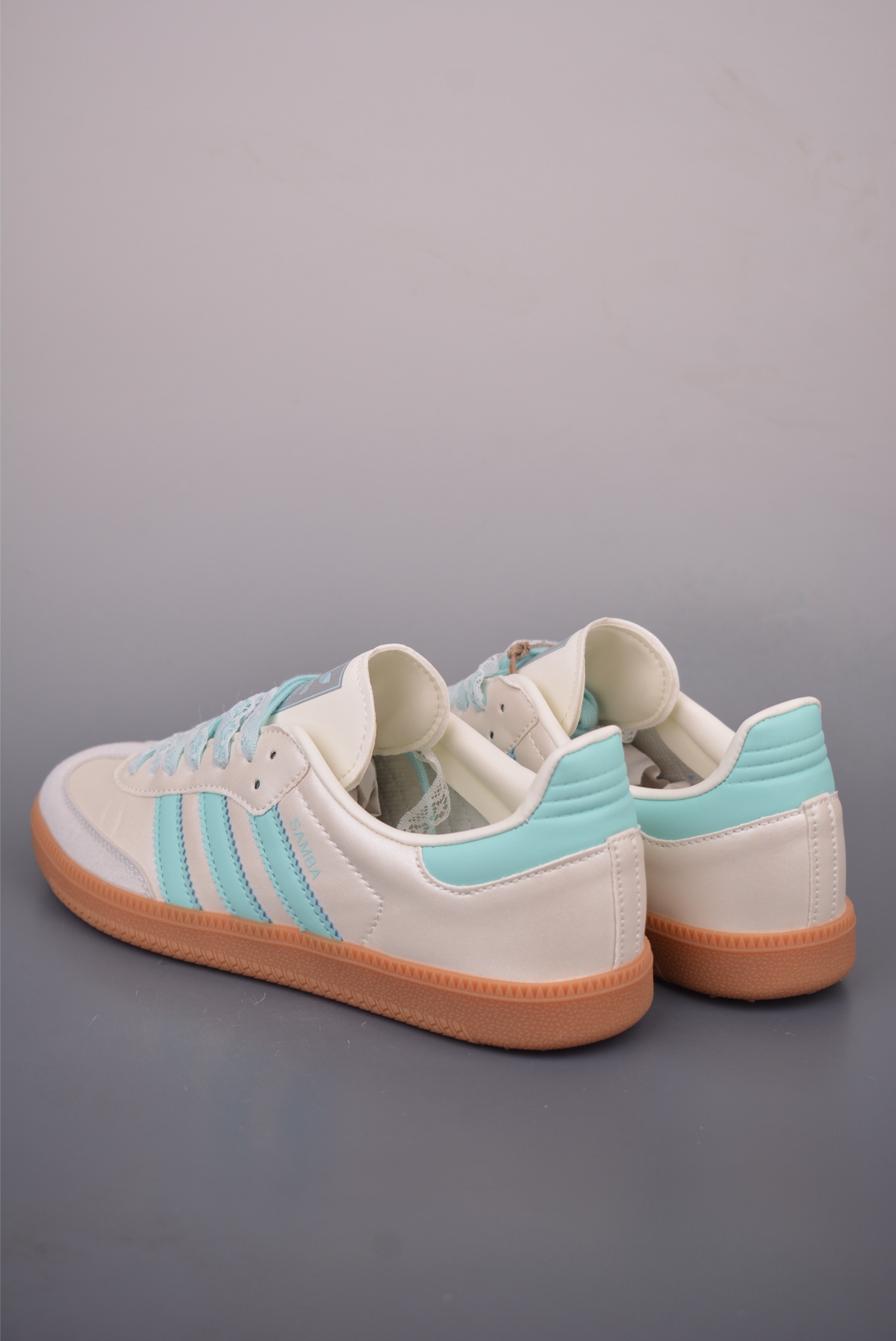 Adidas三叶草SAMBA 休闲板鞋 JS1373 Adidas三叶草SAMBA 休闲板鞋 JS1373