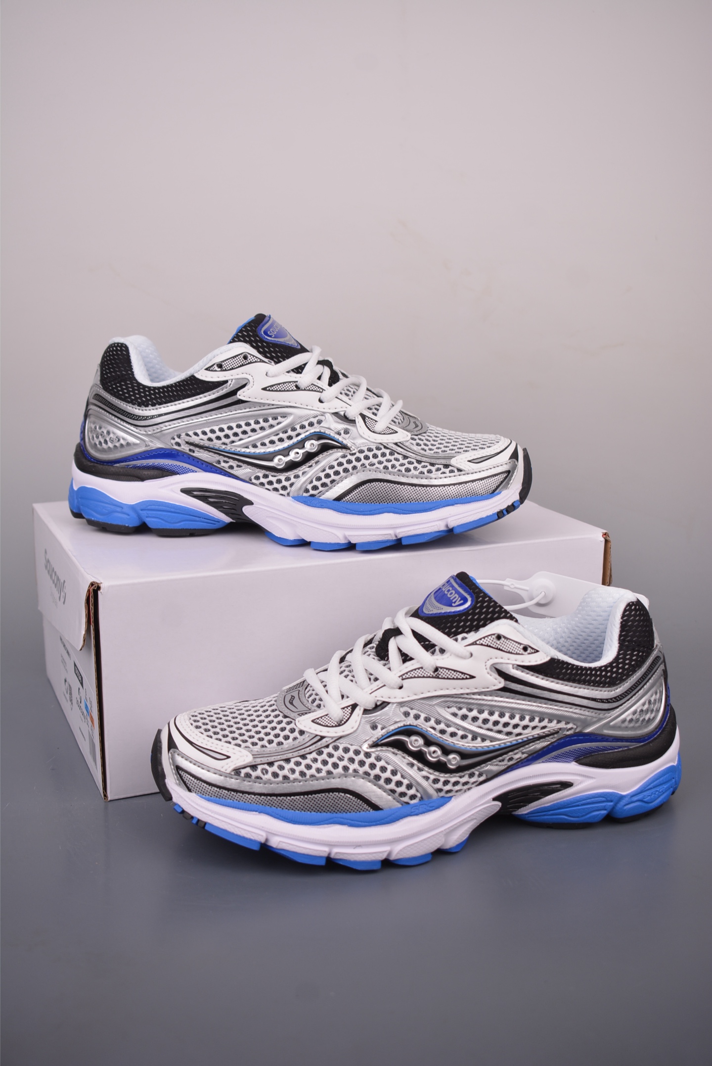Saucony索康尼 Pro Grid Omni 9 全擎9 舒适柔软跑步鞋 S70844 Saucony索康尼 Pro Grid Omni 9 全擎9 舒适柔软跑步鞋 S70844