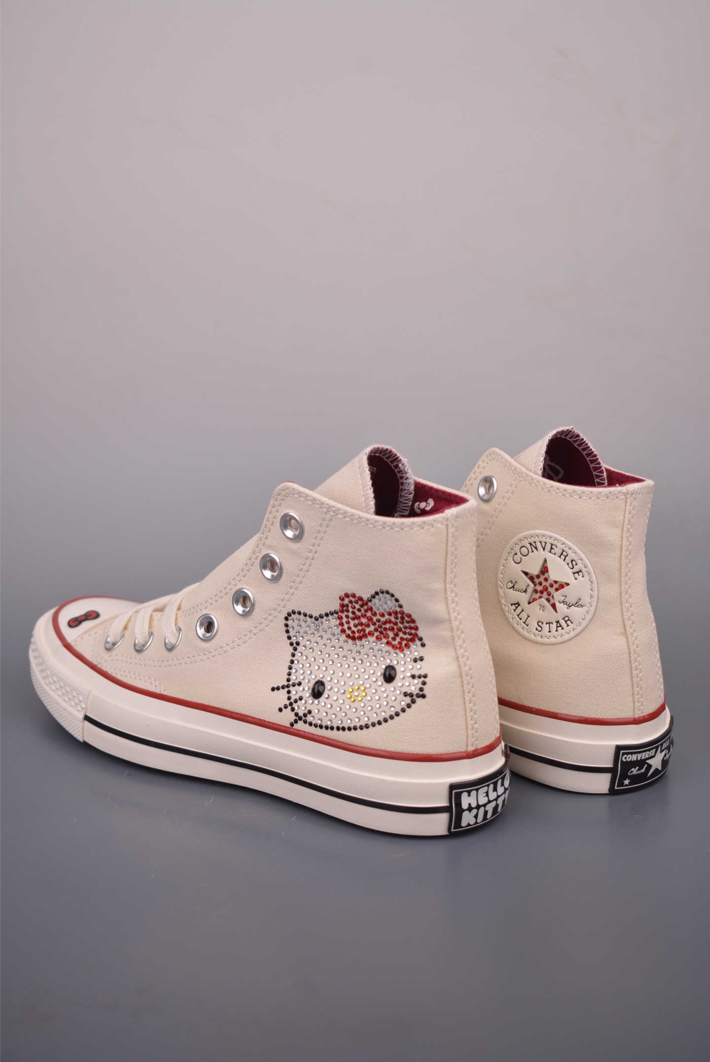 正确版本出货 Converse x Hello Kitty And Friends × Swarovski 匡威/凯蒂猫/施华洛世奇 A17695C-Top High Quatity Cheap Sneakers Fashion Clothing Clothes Bags handbags Shoes of all Brand wholesale With The best Quality And Beautiful Price from China Factory Chinese suppliers wholesaler seller 正确版本出货 Converse x Hello Kitty And Friends × Swarovski 匡威/凯蒂猫/施华洛世奇 A17695C