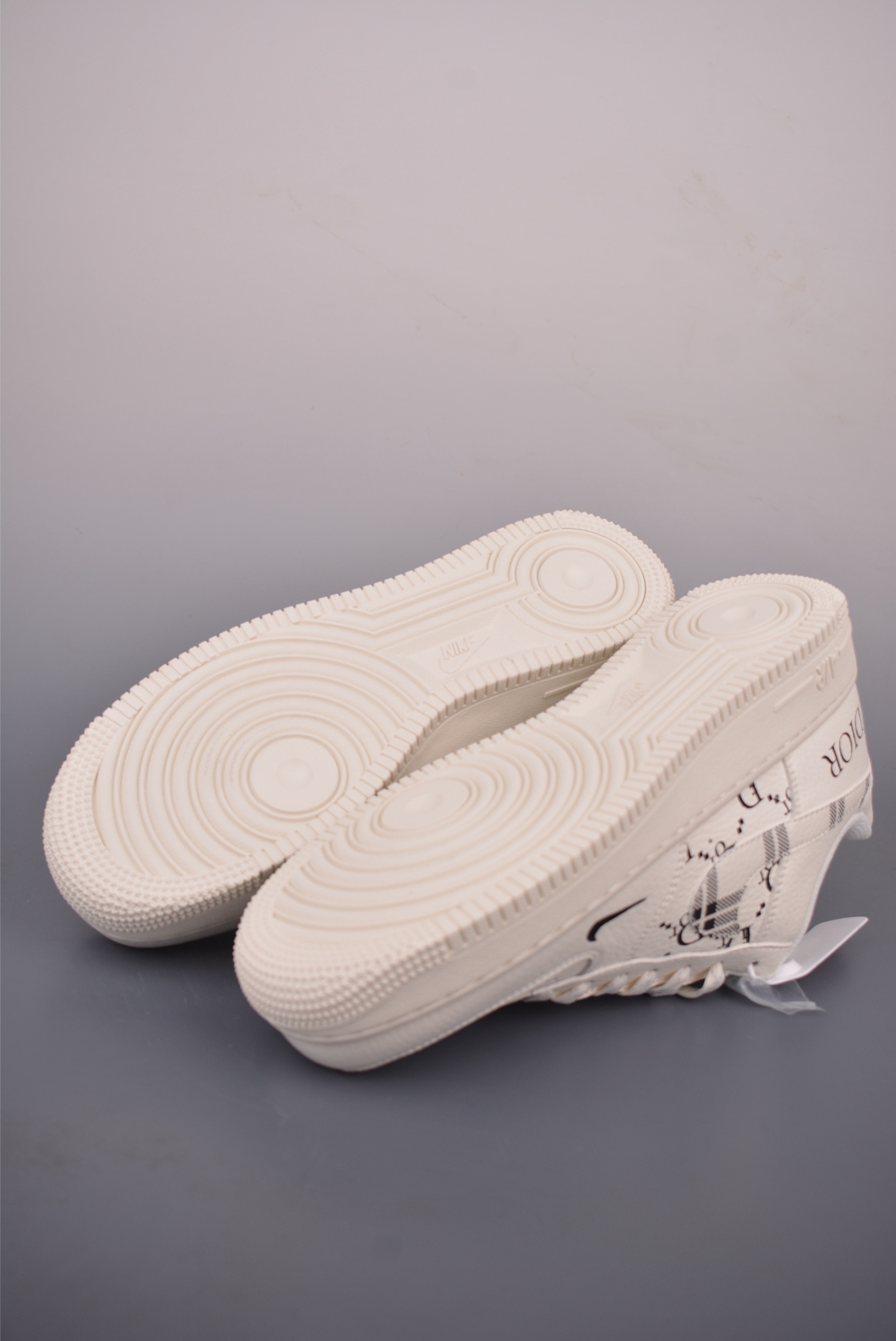 Nike Air Force 1 Low Dior联名 KG6699-F38-Top High Quatity Cheap Sneakers Fashion Clothing Clothes Bags handbags Shoes of all Brand wholesale With The best Quality And Beautiful Price from China Factory Chinese suppliers wholesaler seller Nike Air Force 1 Low Dior联名 KG6699-F38