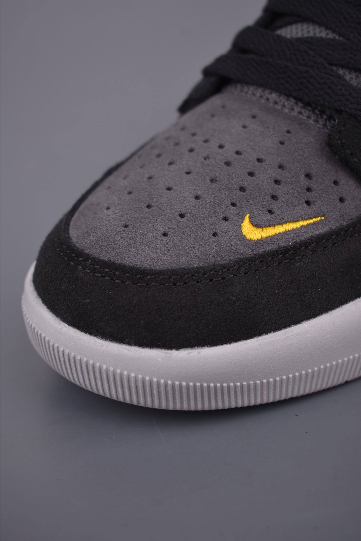 耐克Nike SB Force 58 硫化杯底 传统篮球风格 DV5477-092 耐克Nike SB Force 58 硫化杯底 传统篮球风格 DV5477-092