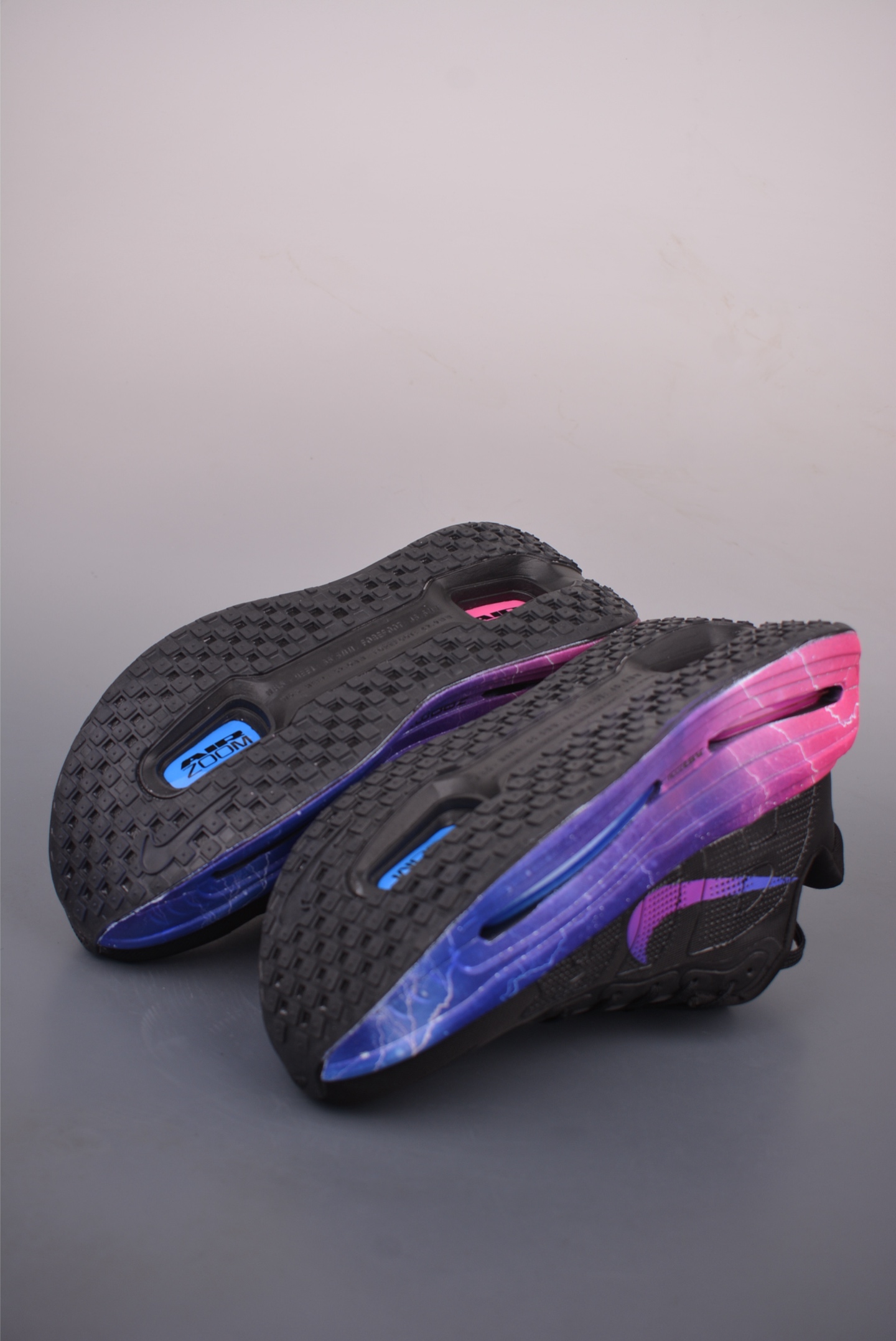 Nike Vomero premium Air气垫40周年 舒适百搭防滑耐磨 支撑缓震低帮 休闲跑步鞋 HM5903-503-Top High Quatity Cheap Sneakers Fashion Clothing Clothes Bags handbags Shoes of all Brand wholesale With The best Quality And Beautiful Price from China Factory Chinese suppliers wholesaler seller Nike Vomero premium Air气垫40周年 舒适百搭防滑耐磨 支撑缓震低帮 休闲跑步鞋 HM5903-503