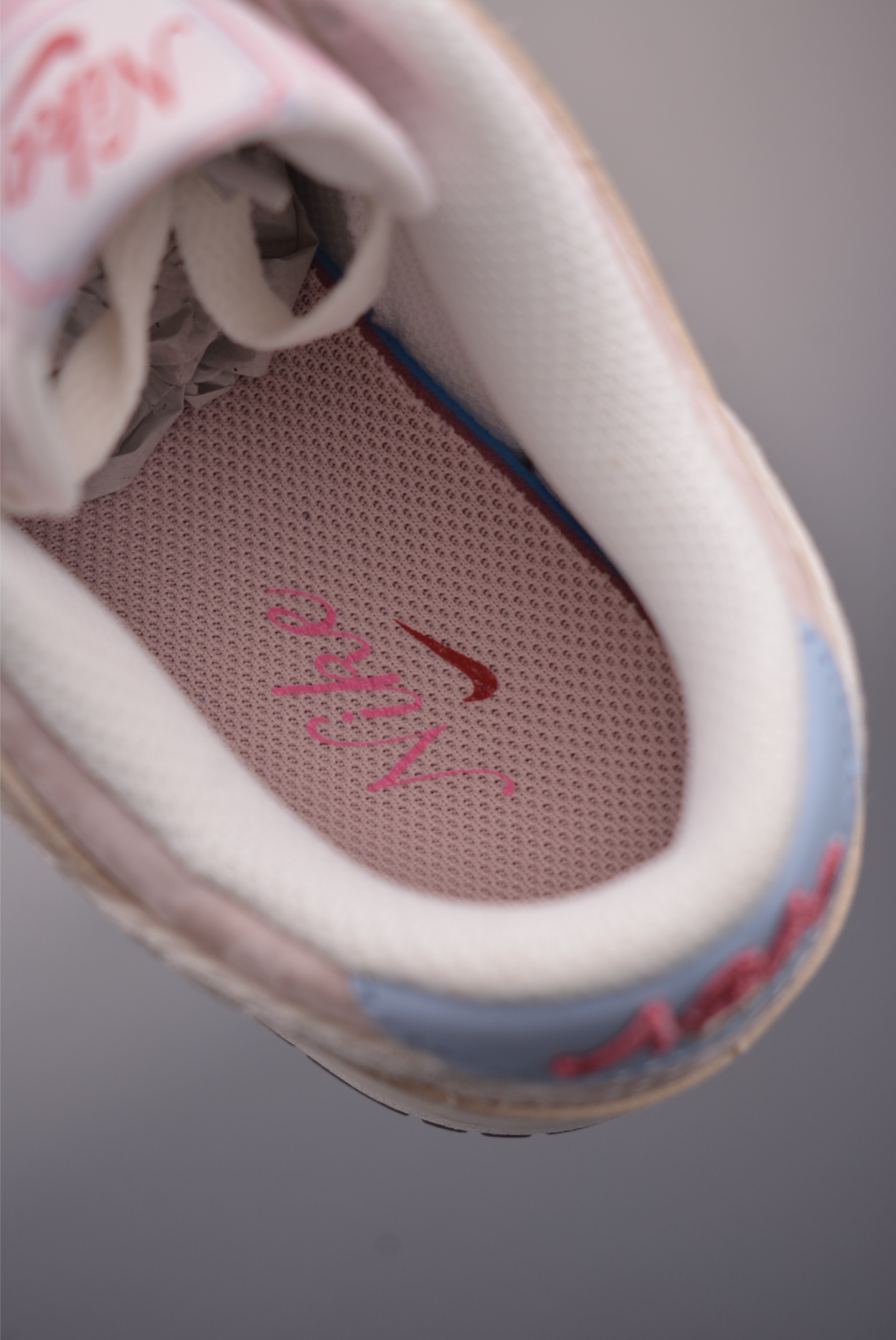 Nike SB Dunk Low 情人节限定 IQ1145-610 Nike SB Dunk Low 情人节限定 IQ1145-610