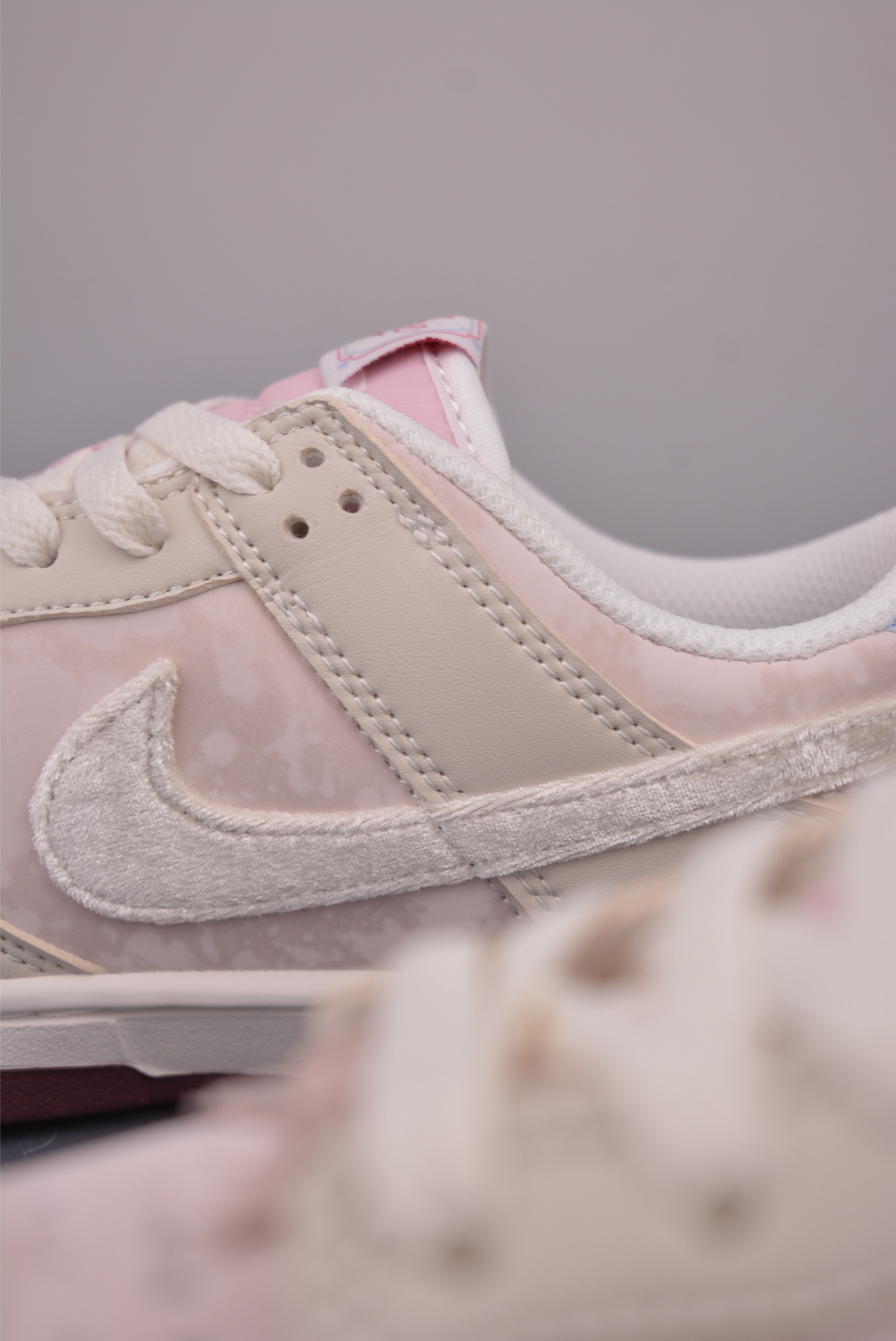 Nike SB Dunk Low 情人节限定 IQ1145-610 Nike SB Dunk Low 情人节限定 IQ1145-610